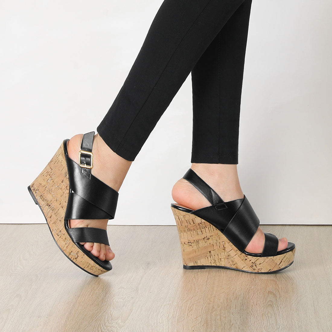 Women's Wood Decoration Strappy Platform Wedge Sandals