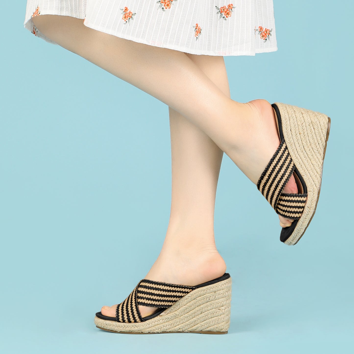 Sandalias de cuña con plataforma y tiras cruzadas para mujer