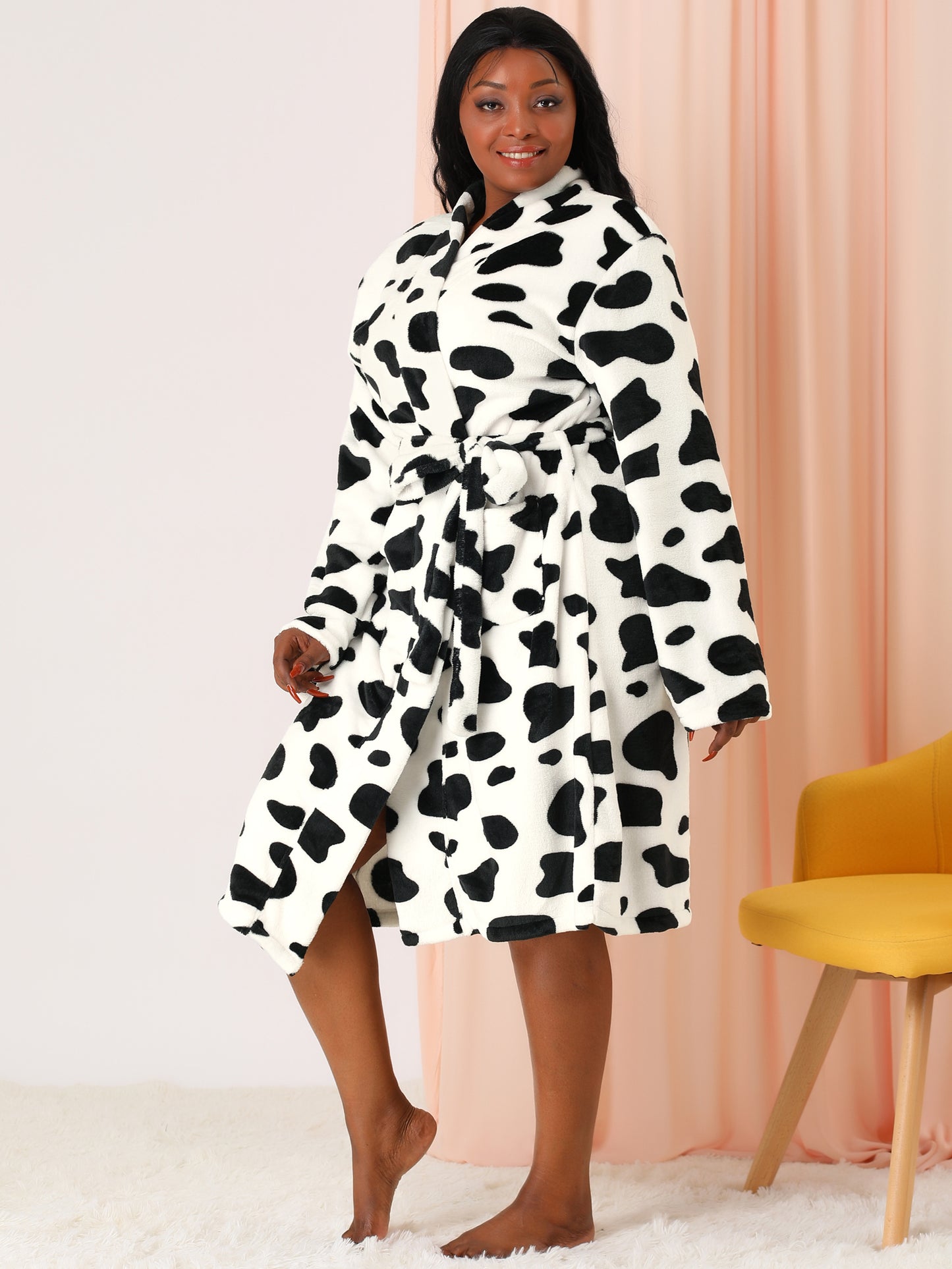 Camisón de talla grande para mujer, con estampado de vaca, cintura anudada y largo medio