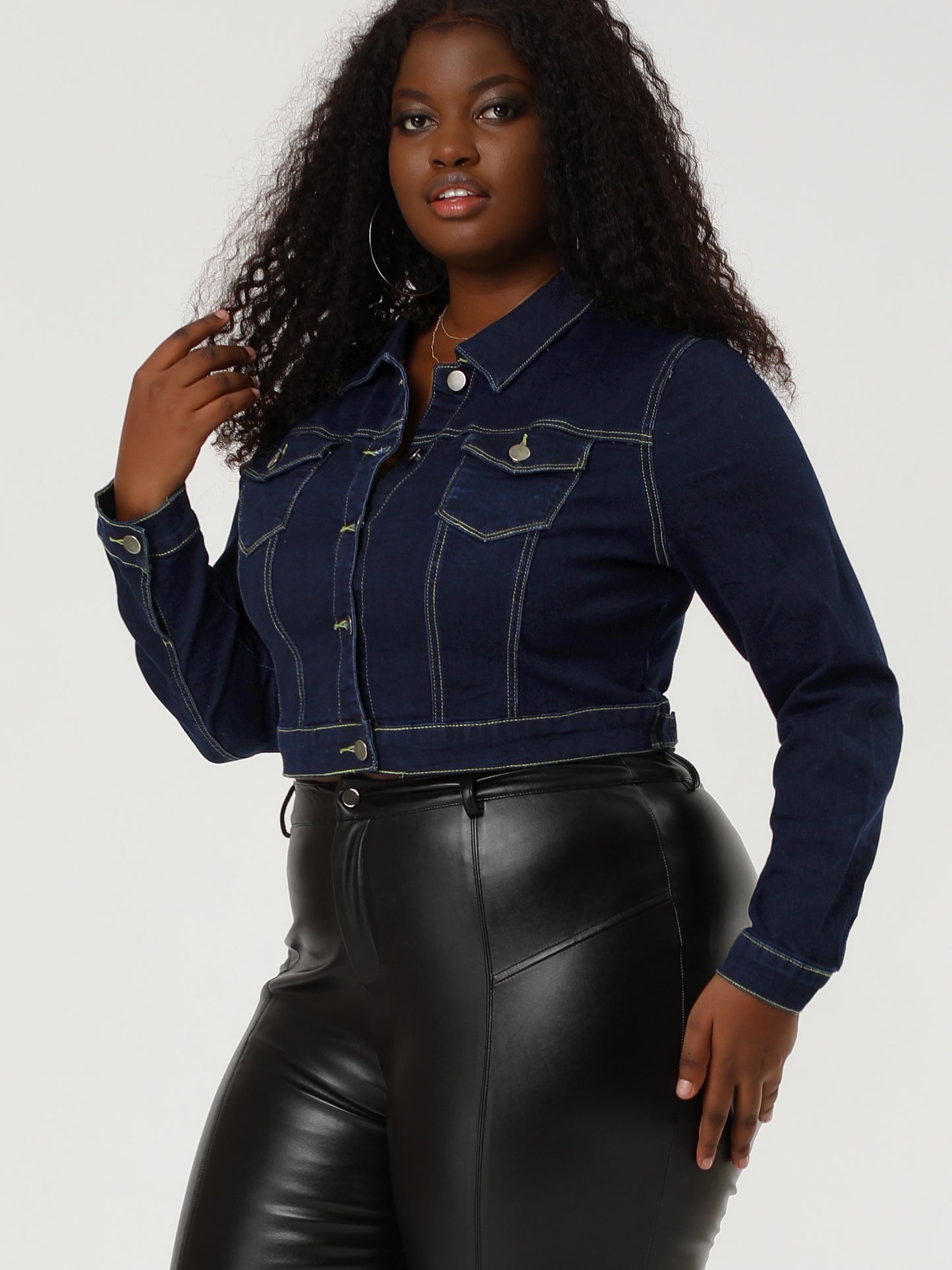 Women's Plus Size Button Closed Cropped Stitching Denim Jacket