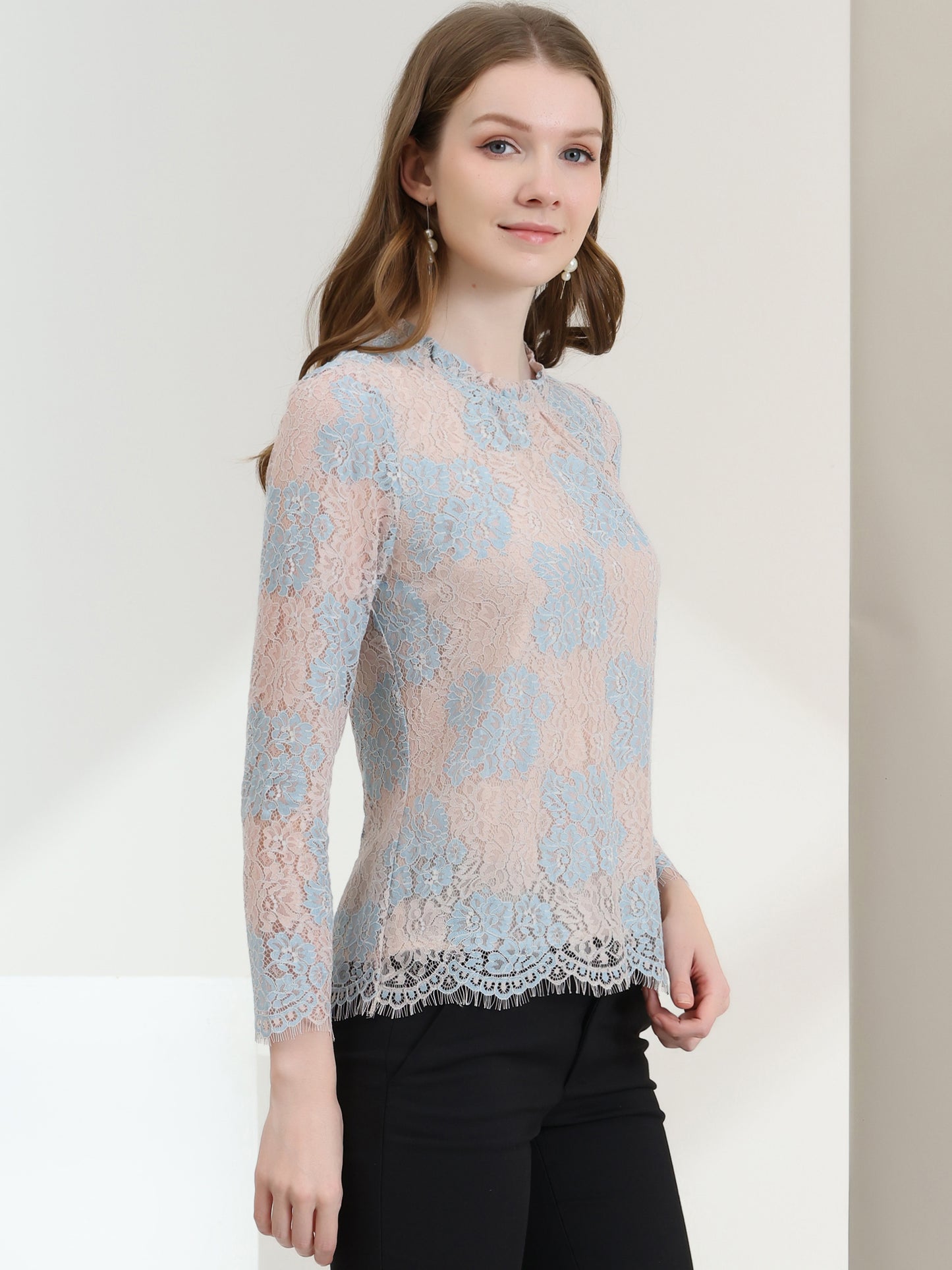 Blusa elegante de manga larga con encaje y peplum para mujer