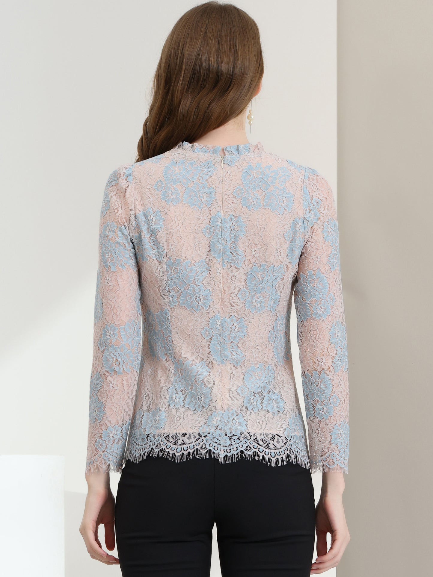 Blusa elegante de manga larga con encaje y peplum para mujer