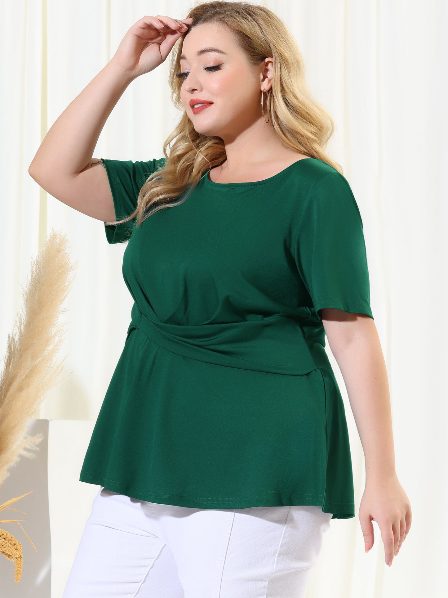 Women's Plus Size Short Sleeves Twisted Knot Front Peplum Top