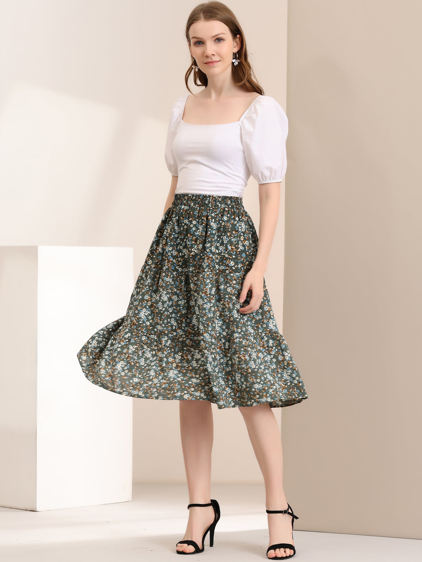 Falda escalonada con dobladillo con volantes, cintura elástica y estampado floral para mujer