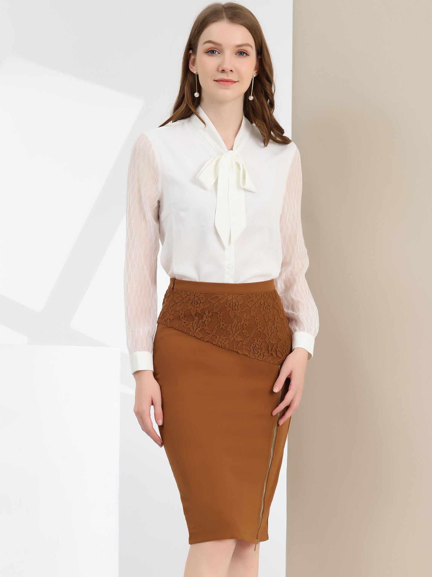 Falda de trabajo elástica con cintura alta, cremallera, abertura hasta la rodilla y panel de encaje para mujer