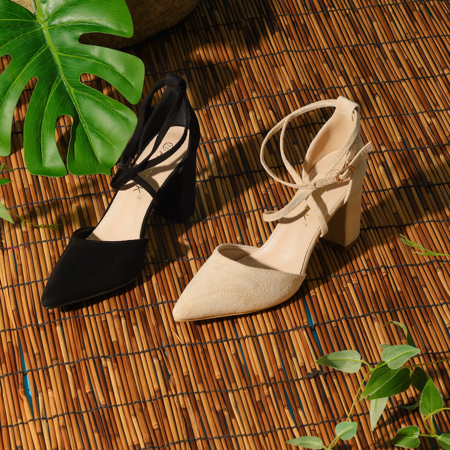 Sandalias de tacón grueso con punta puntiaguda y tiras cruzadas para mujer