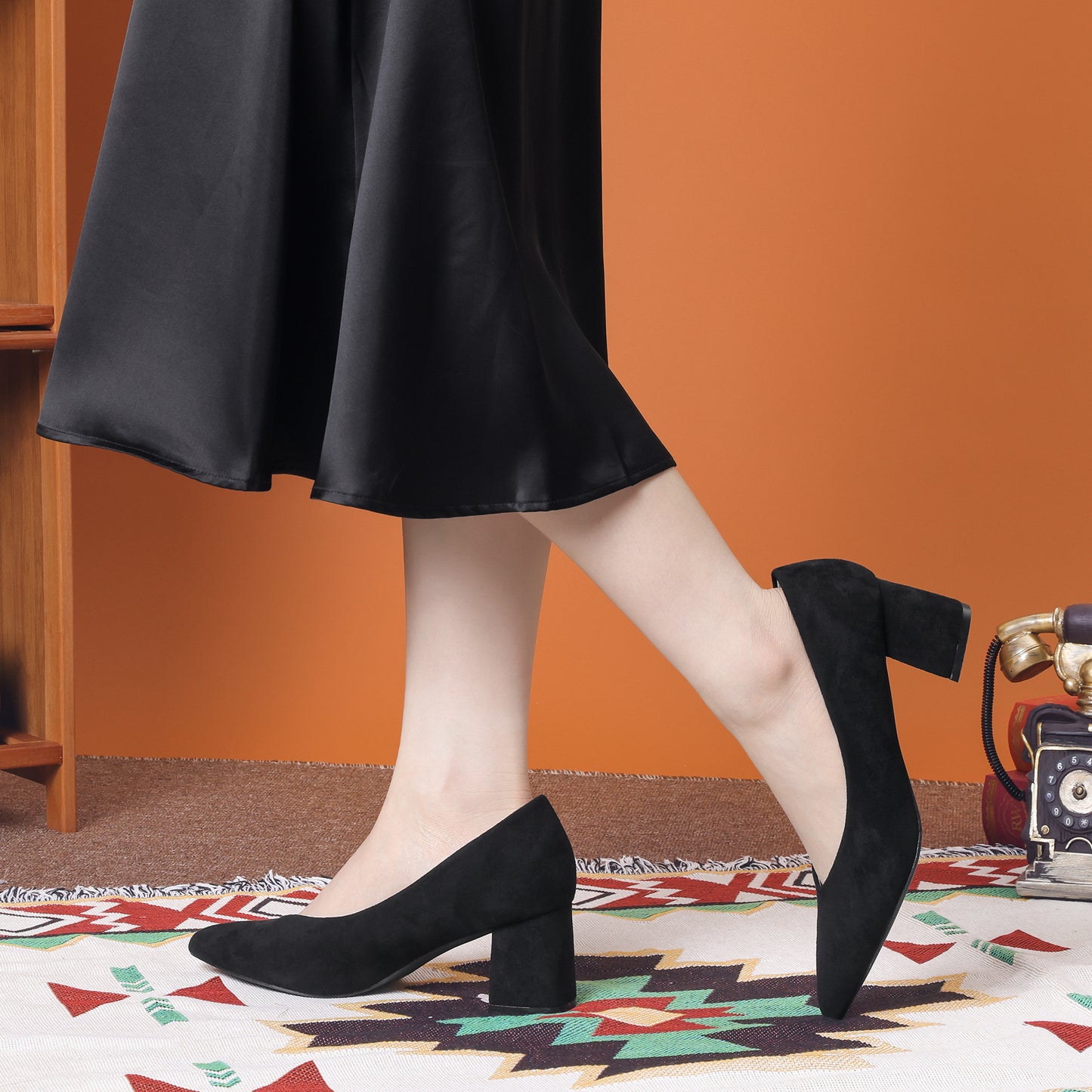 Zapatos de tacón bajo con punta puntiaguda y tacón grueso para mujer
