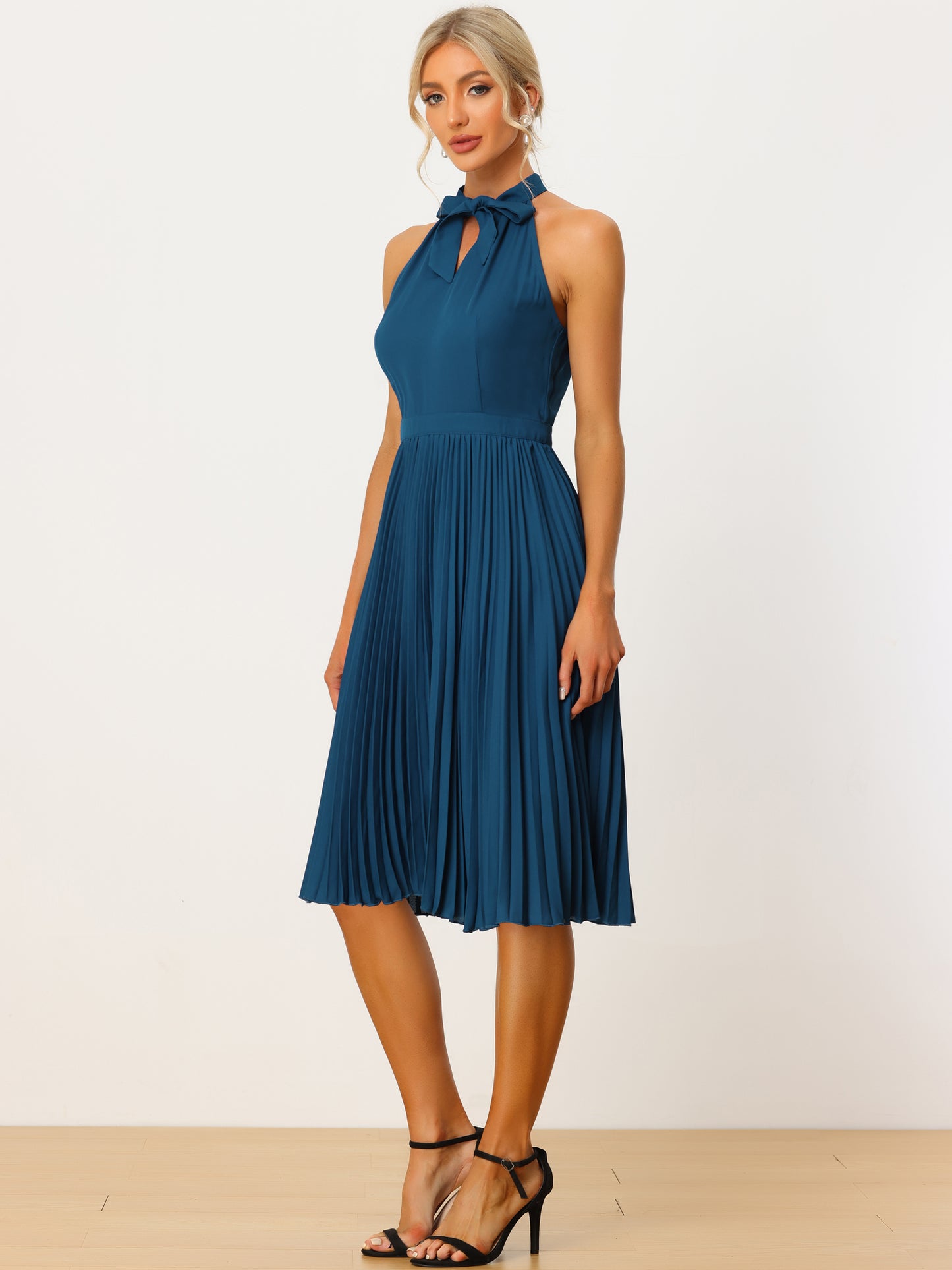 Women's Sleeveless Halter Neck Pleated Dress Summer Bow Tie Neck Party Cocktail Dresses