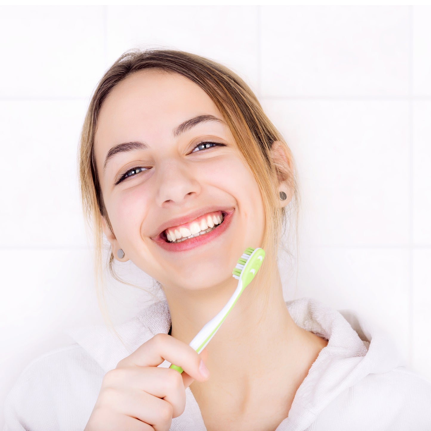 Wall Mounted Toothbrush Toothpaste Holders for Bathroom, 5.51"x2.87"x3.03" Black