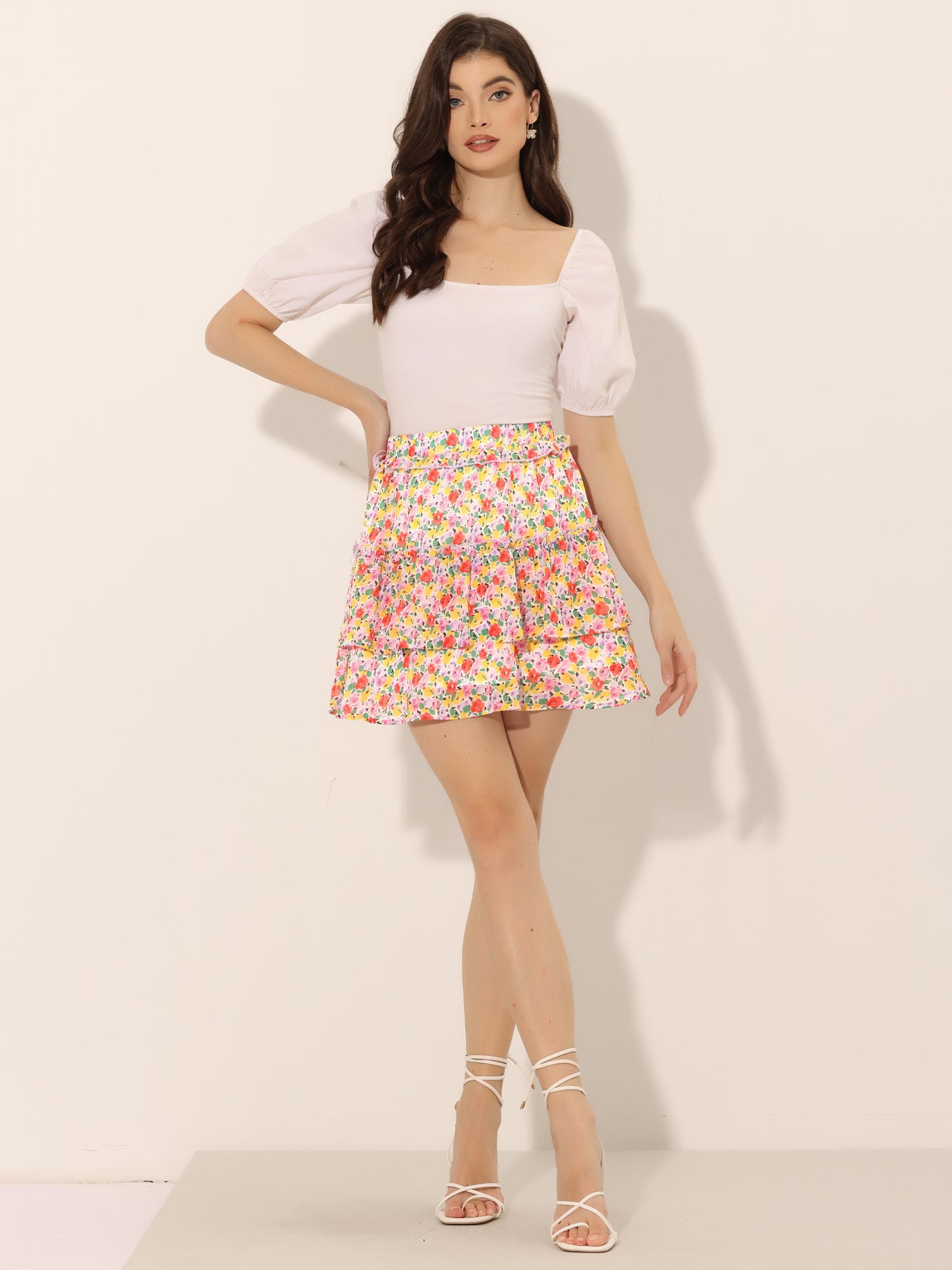 Minifalda skater floral con cintura elástica y dobladillo con volantes en capas para mujer