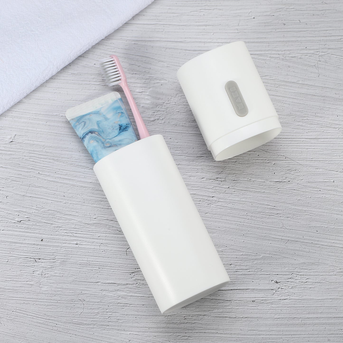 1 Pc Lightweight Traveling Toothbrush Holders Case, 7.68"x2.36" White