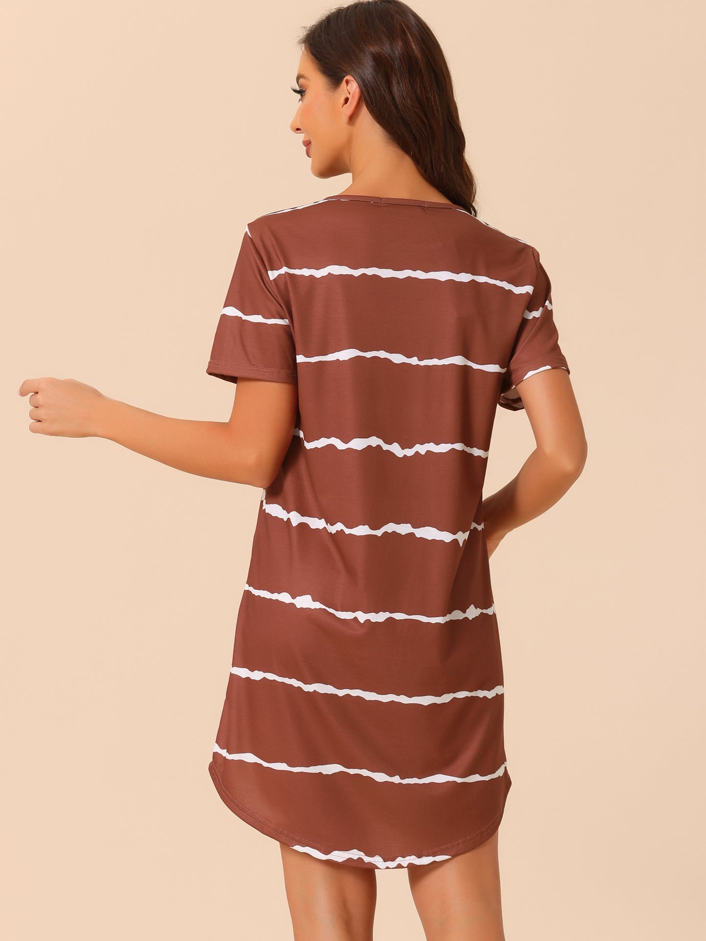 Chemise de nuit à col rond et manches courtes pour femme (grande taille disponible)