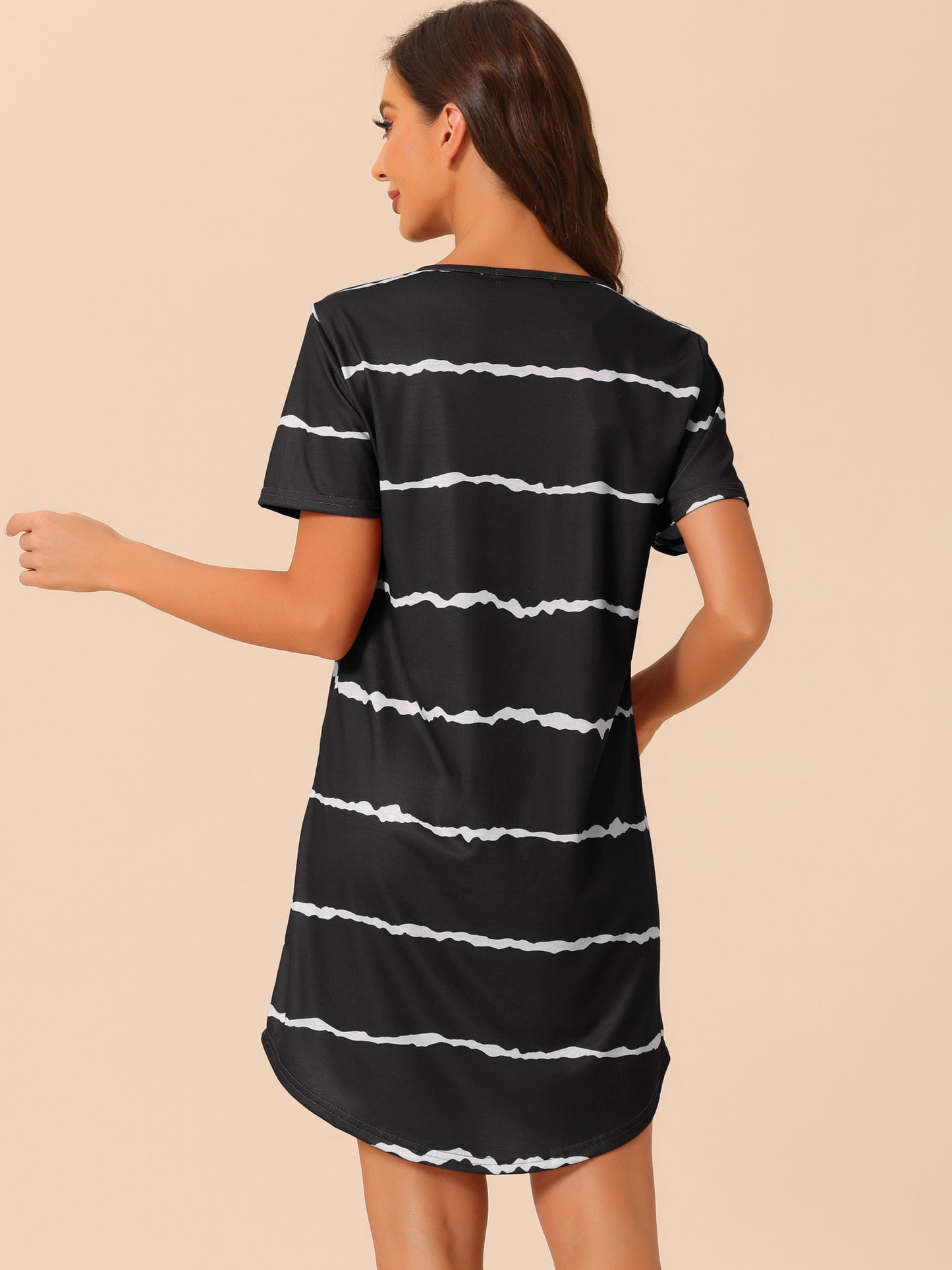Chemise de nuit à col rond et manches courtes pour femme (grande taille disponible)