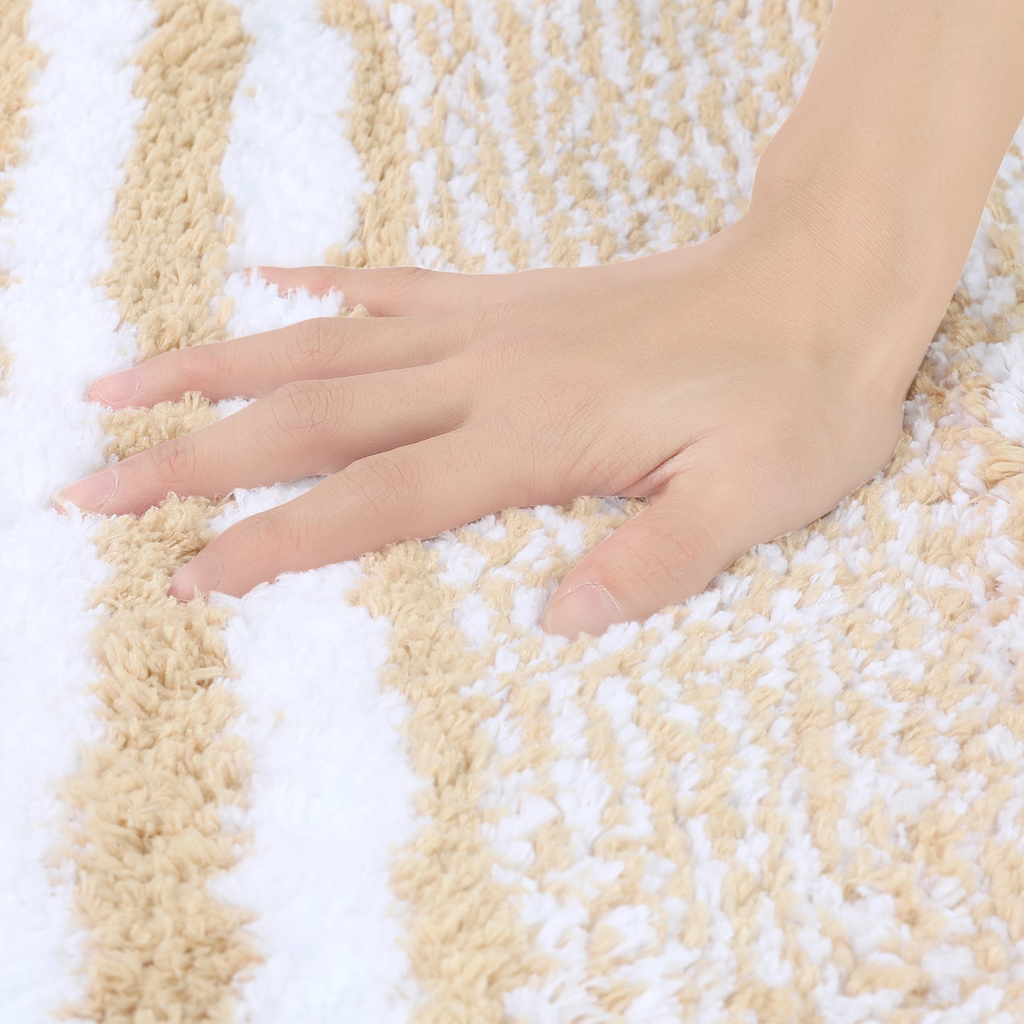 Bathroom Rug Mat, Extra Soft and Absorbent Microfiber Fluffy Striped Non Slip Bath Mats