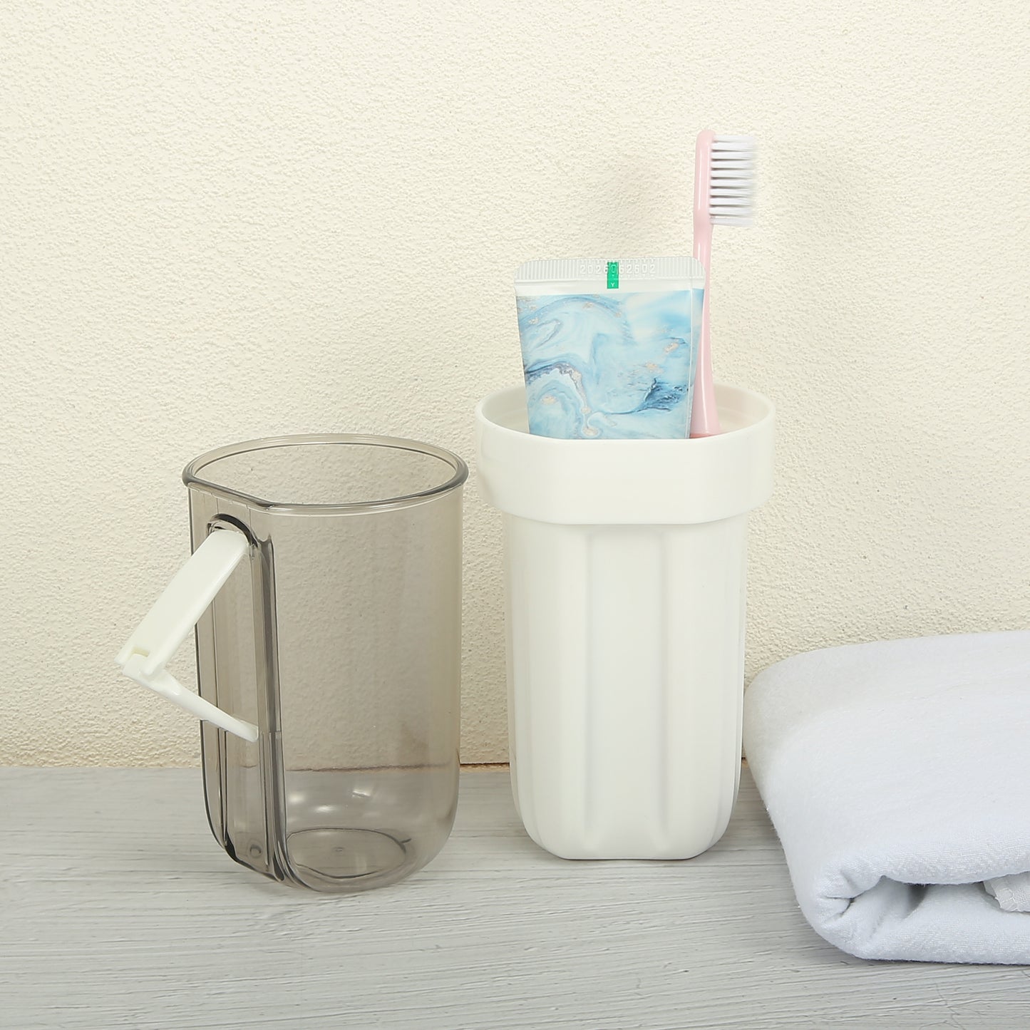 Plastic Toothbrush Travel Case Lightweight Toothbrush Holders, 2.99"x2.83"x8.27" White