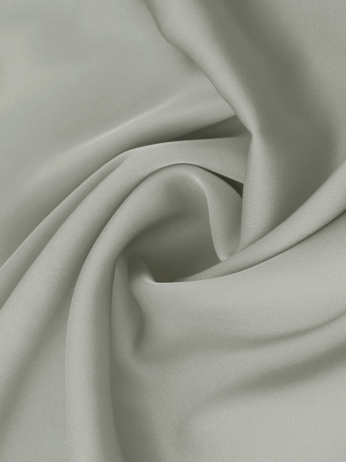 Camisole en satin pour femme, haut basique à col en V et bretelles spaghetti, caraco soyeux