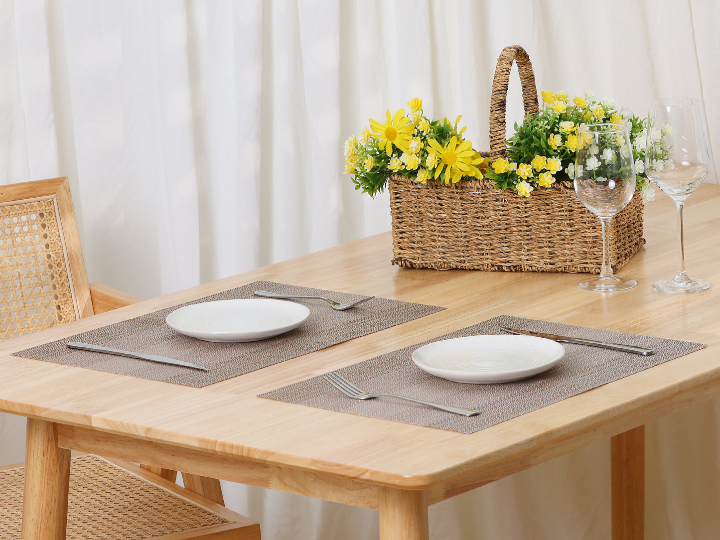 Placemats Set of 6 Washable Vinyl for Dining Table Weave Table Mats 18*12in