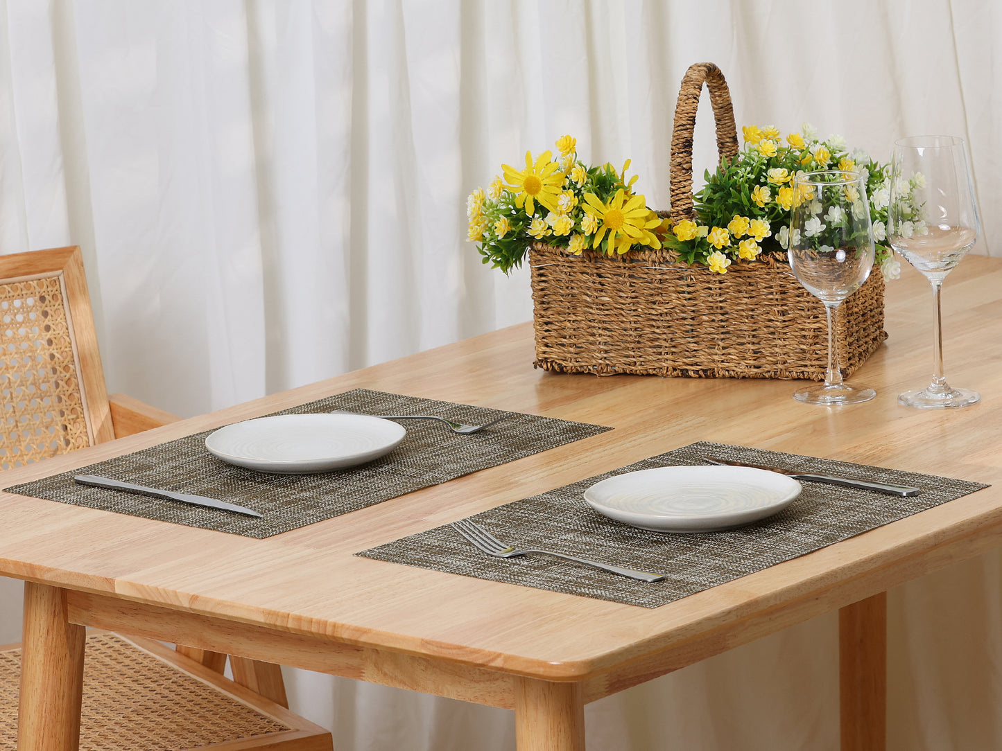 Placemats Set of 6 Woven Placemats for Kitchen Dining Washable Table Placemats 18*12in