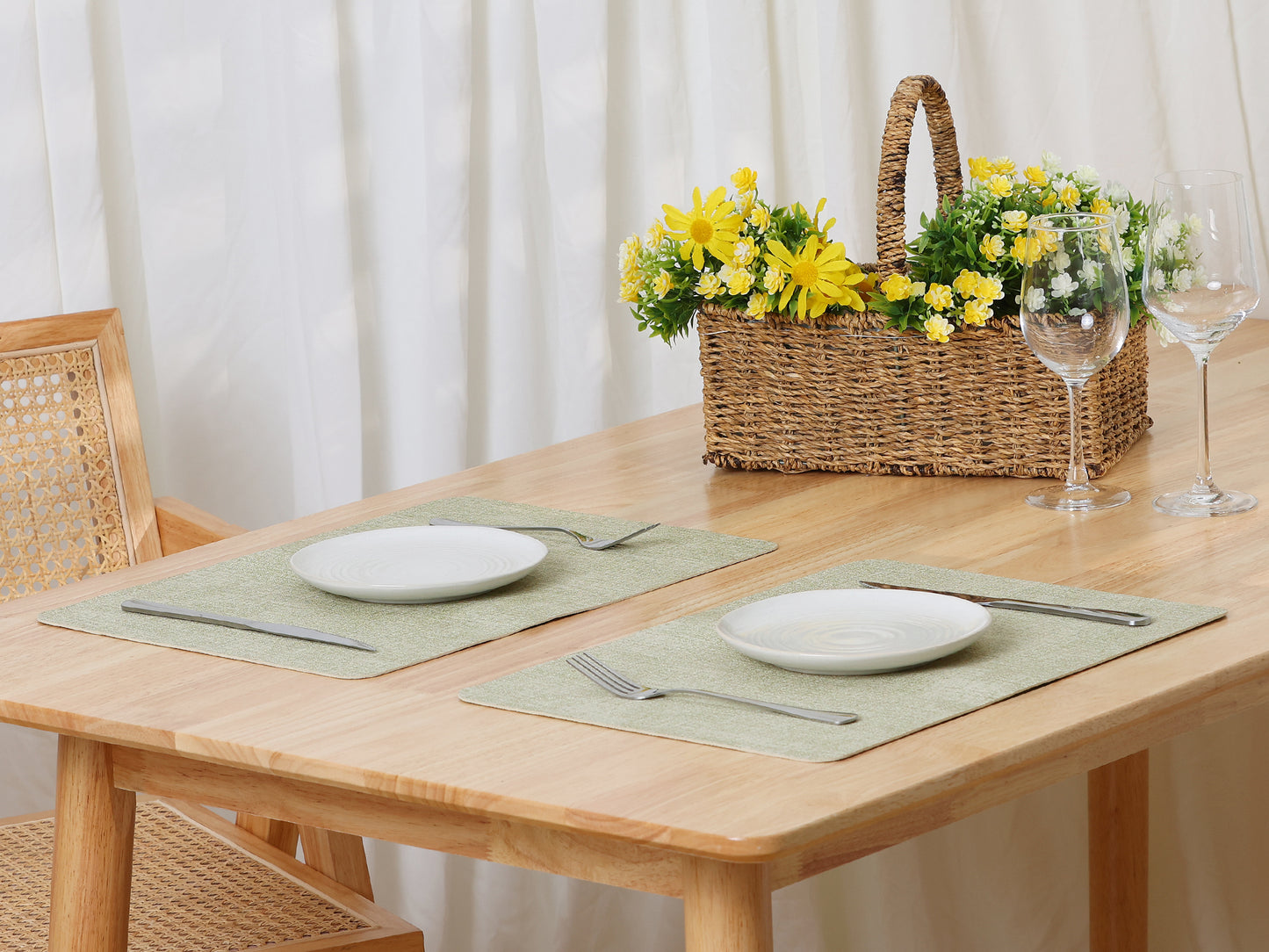 Placemats Set of 6 Faux Leather for Kitchen Dining Table Decor, Easy to Clean 17*12in