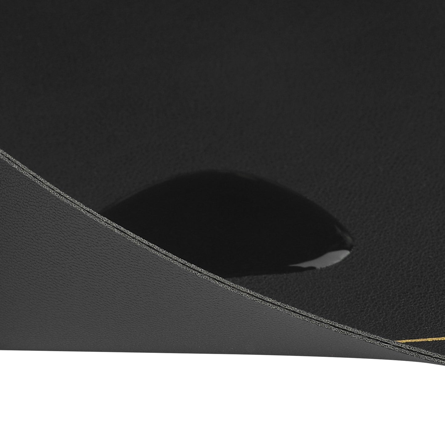 Round Table Placemats, Set of 6 Wedge Faux Leather Heat Resistant 20*12in