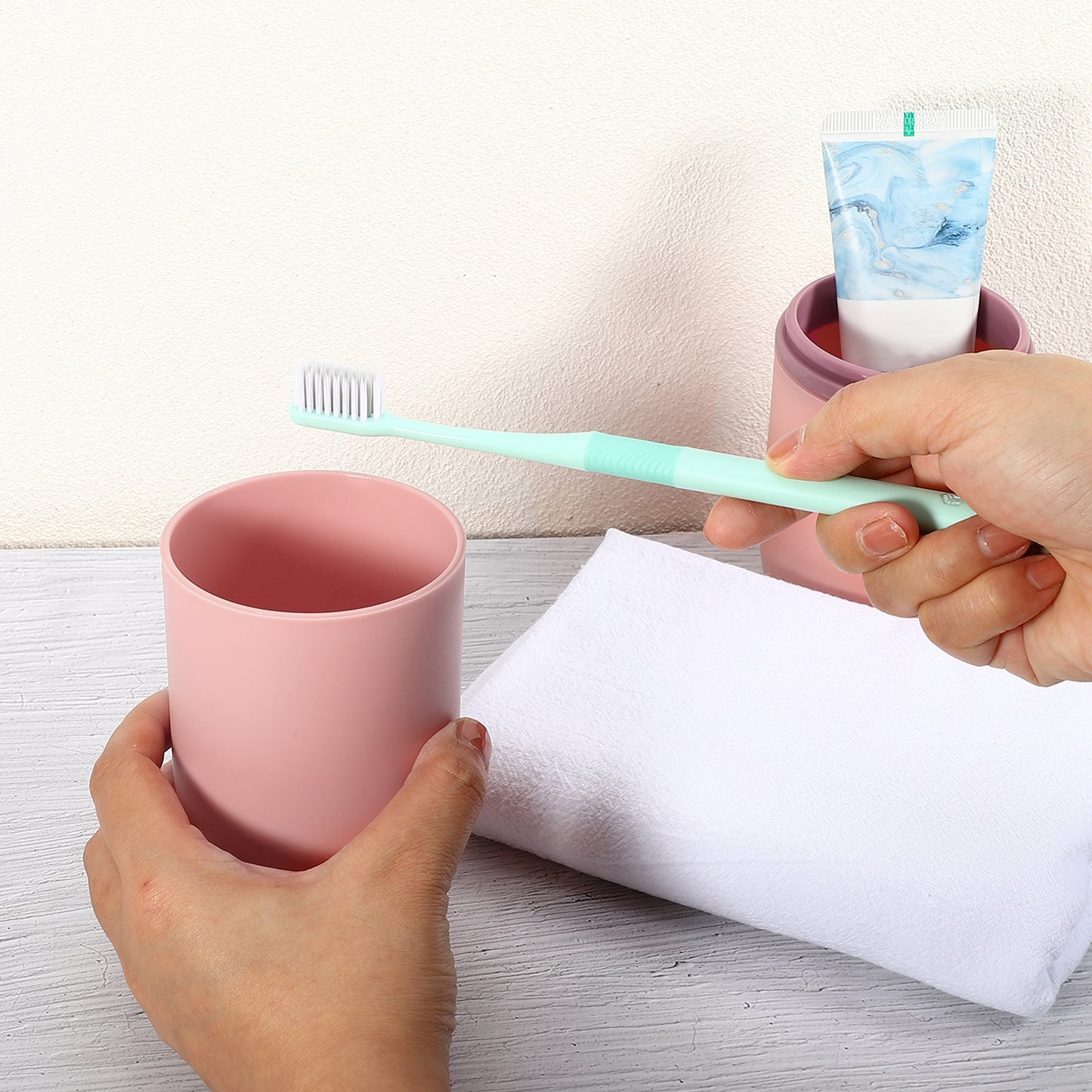 Lightweight Traveling Toothbrush Holders Case, 7.87"x2.87" Pink