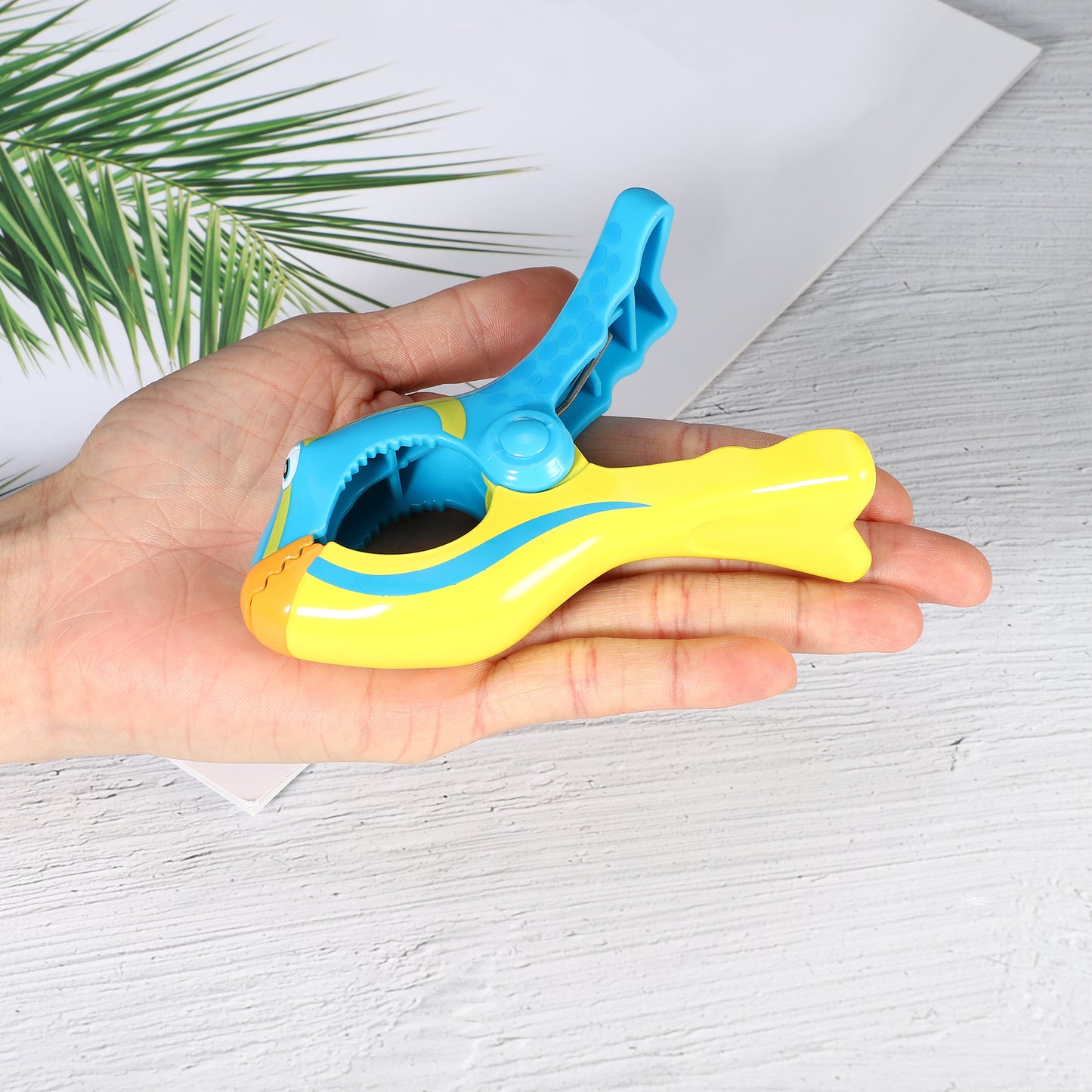 Clownfish ABS Metal Clothespins for Clothes 4.53"x3.39"x1.50" 4 Pcs Yellow Blue