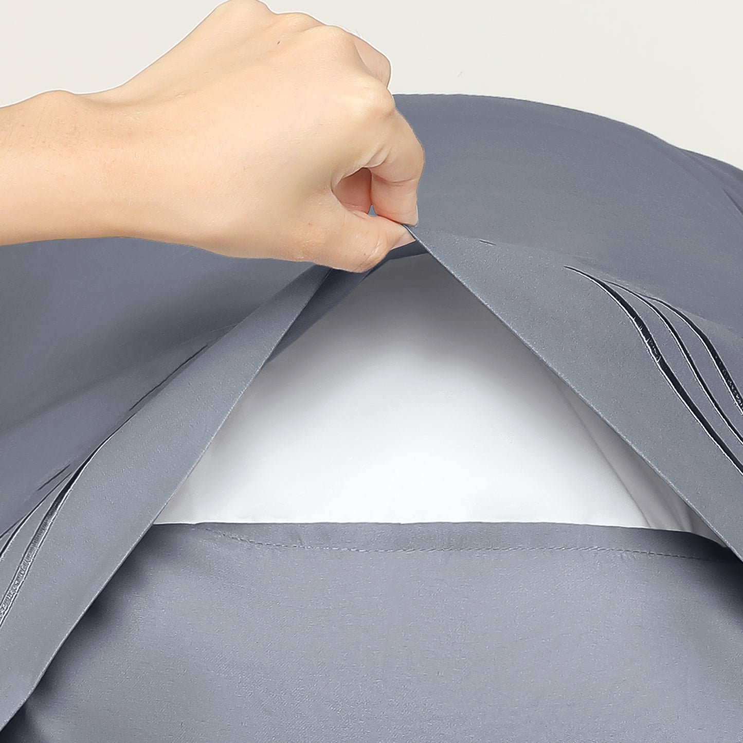 Polyester Pillow Cases Set of 2 for Hair and Skin, Cooling Pillow Covers with Envelope Closure