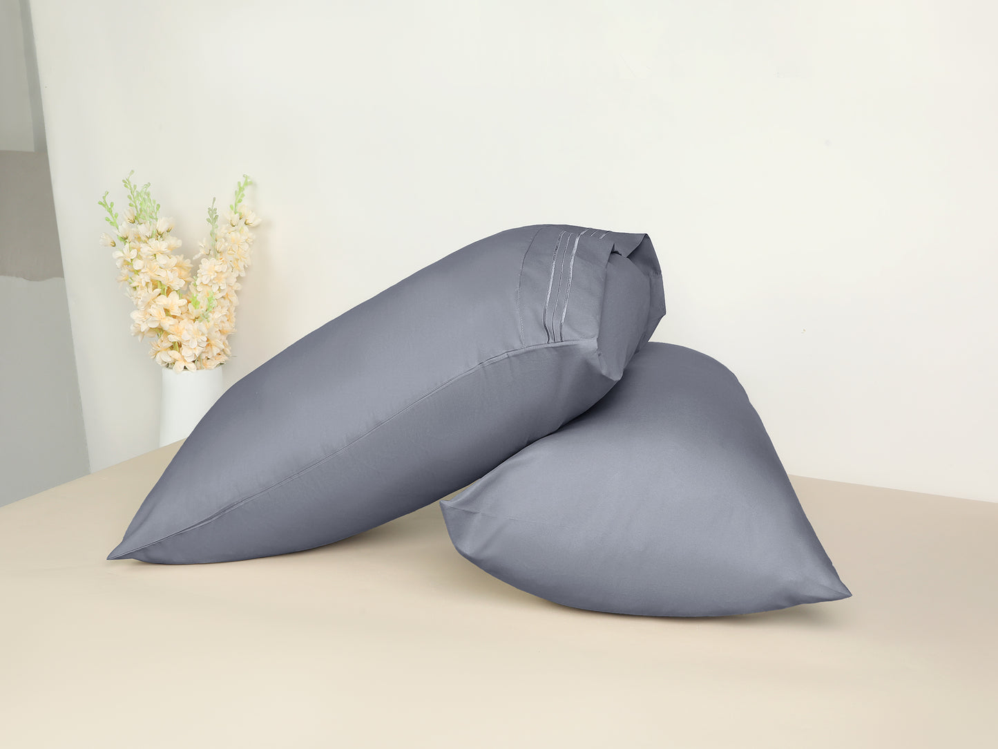 Polyester Pillow Cases Set of 2 for Hair and Skin, Cooling Pillow Covers with Envelope Closure