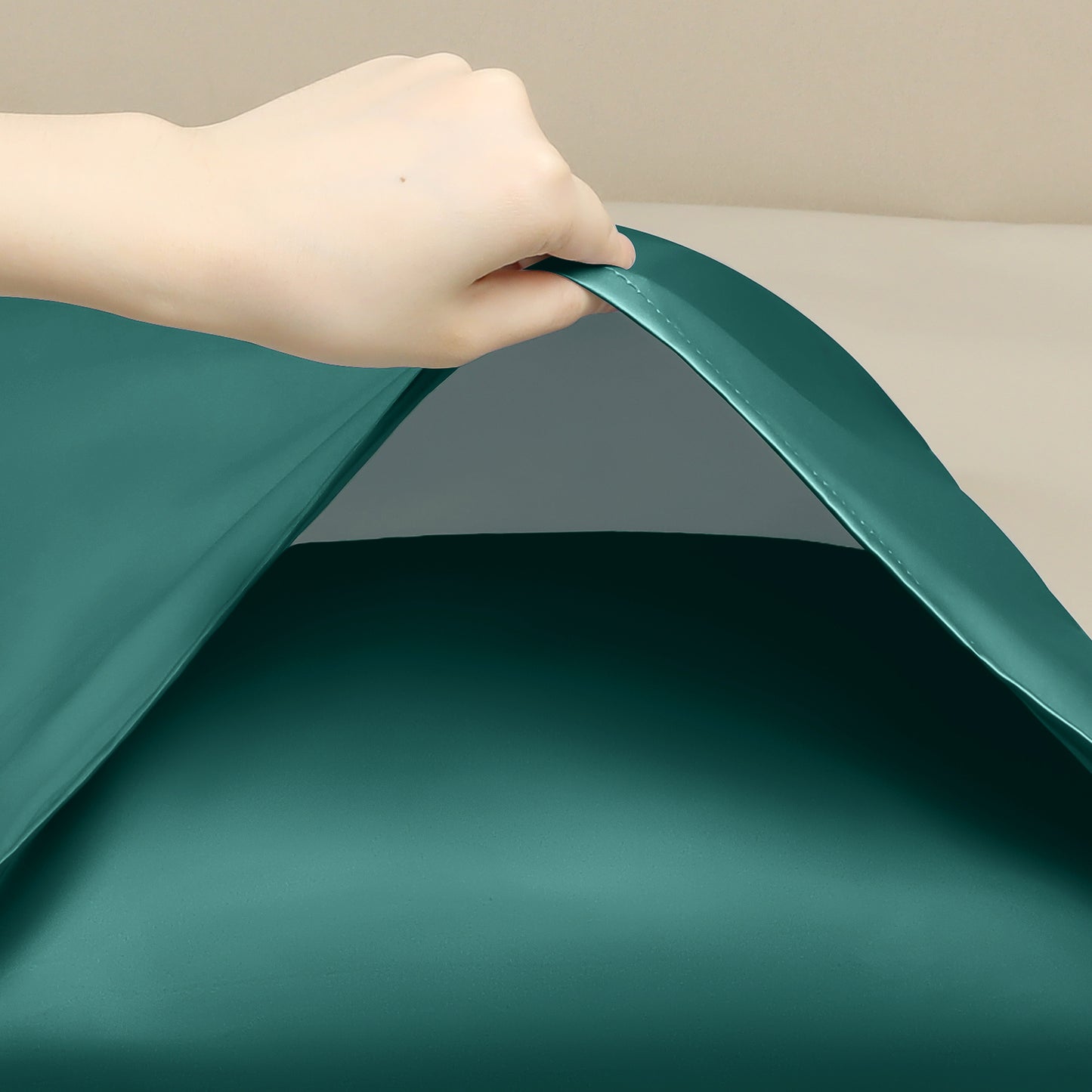 Satin Pillow Cases for Hair and Skin, Cooling Pillow Covers Set of 2 with Envelope Closure