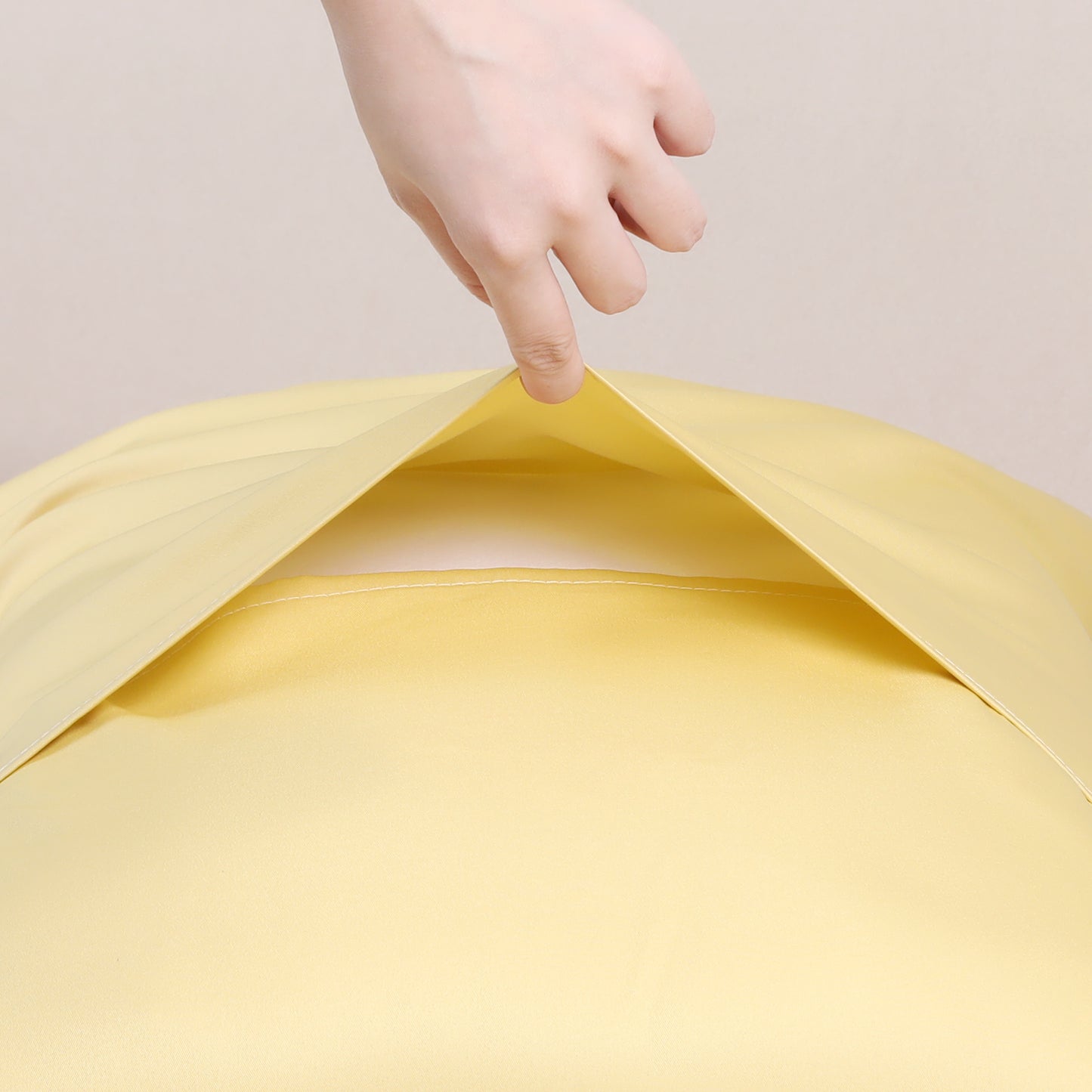 Pillow Cases Set of 2, Soft Satin Polyester Cooling Pillow Covers with Envelope Closure