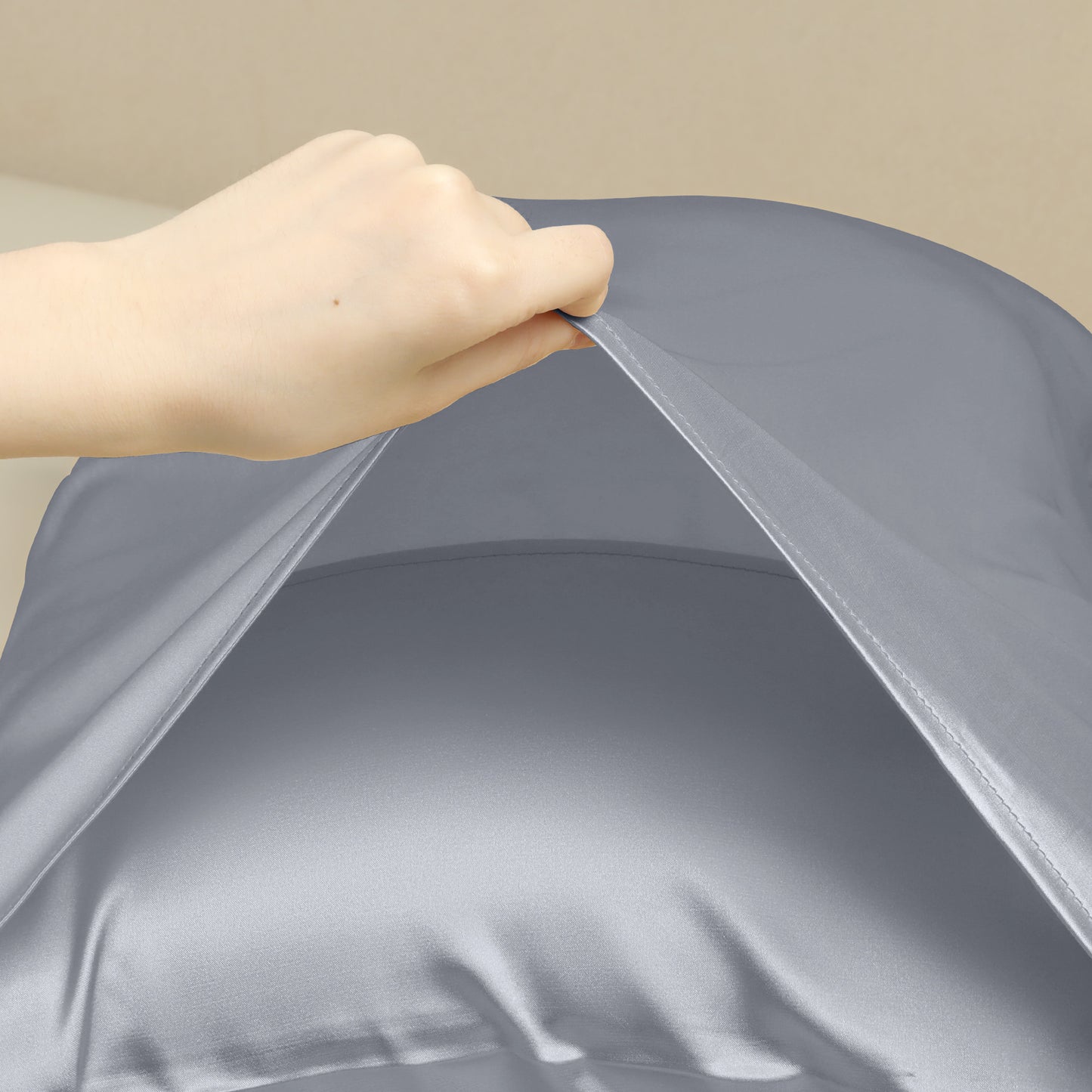 Breathable Pillow Case with Envelope, 1 Pcs with Satin Pillowcases for Hair and Skin