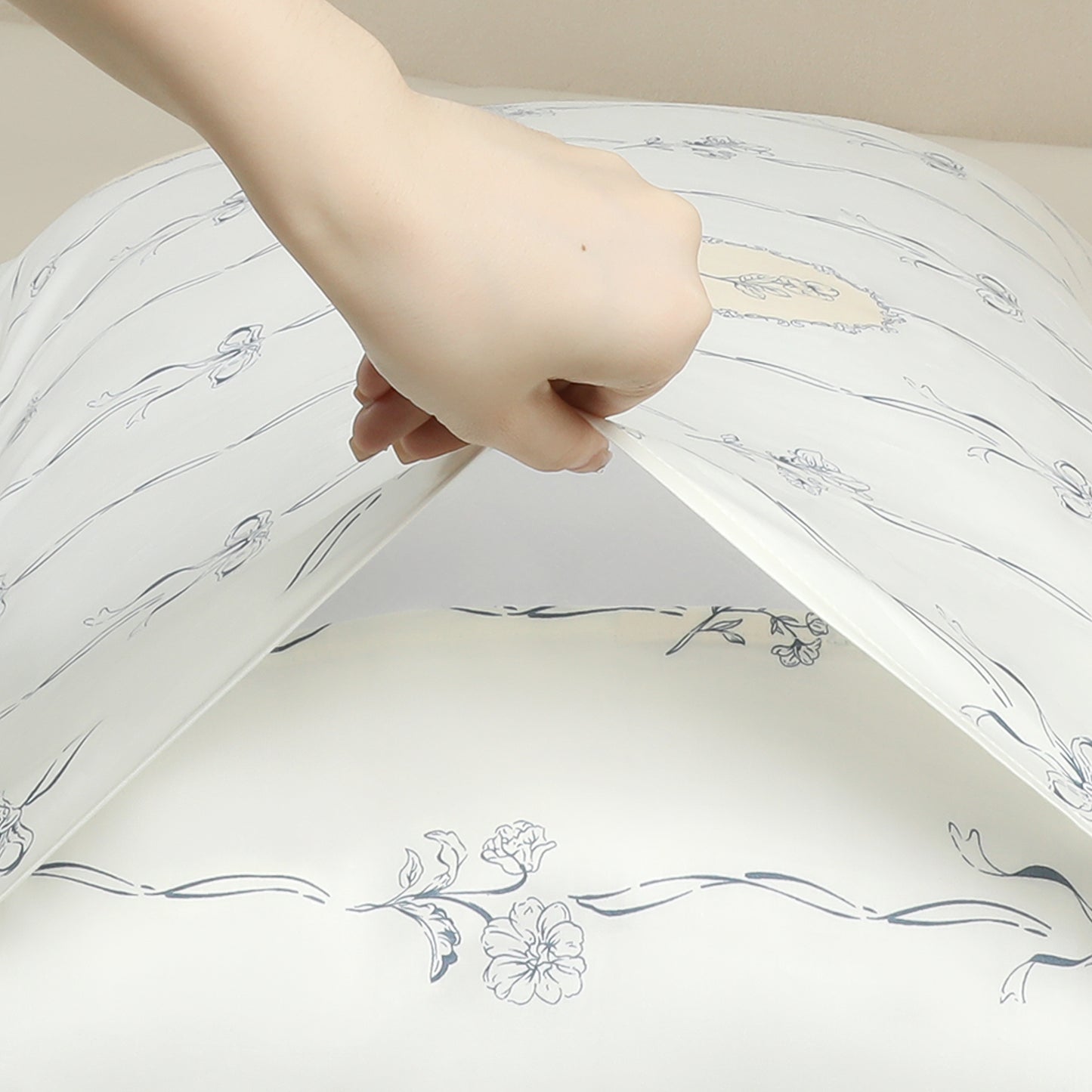 Pillowcase for Hair and Skin, Cotton Floral Pillow Cases Set of 2 with Envelope Closure