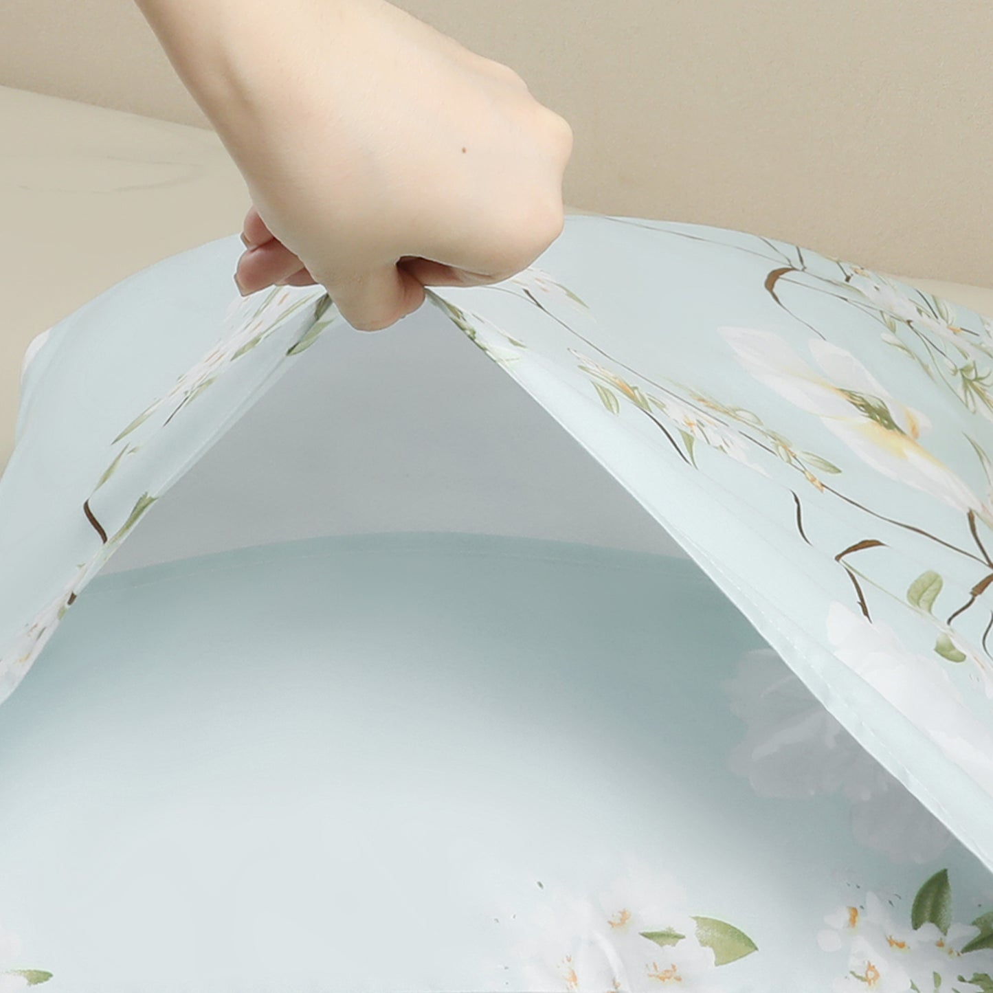 Pillowcase with Envelope Closure, Set of 2 with Floral Pillow Cases for Hair and Skin