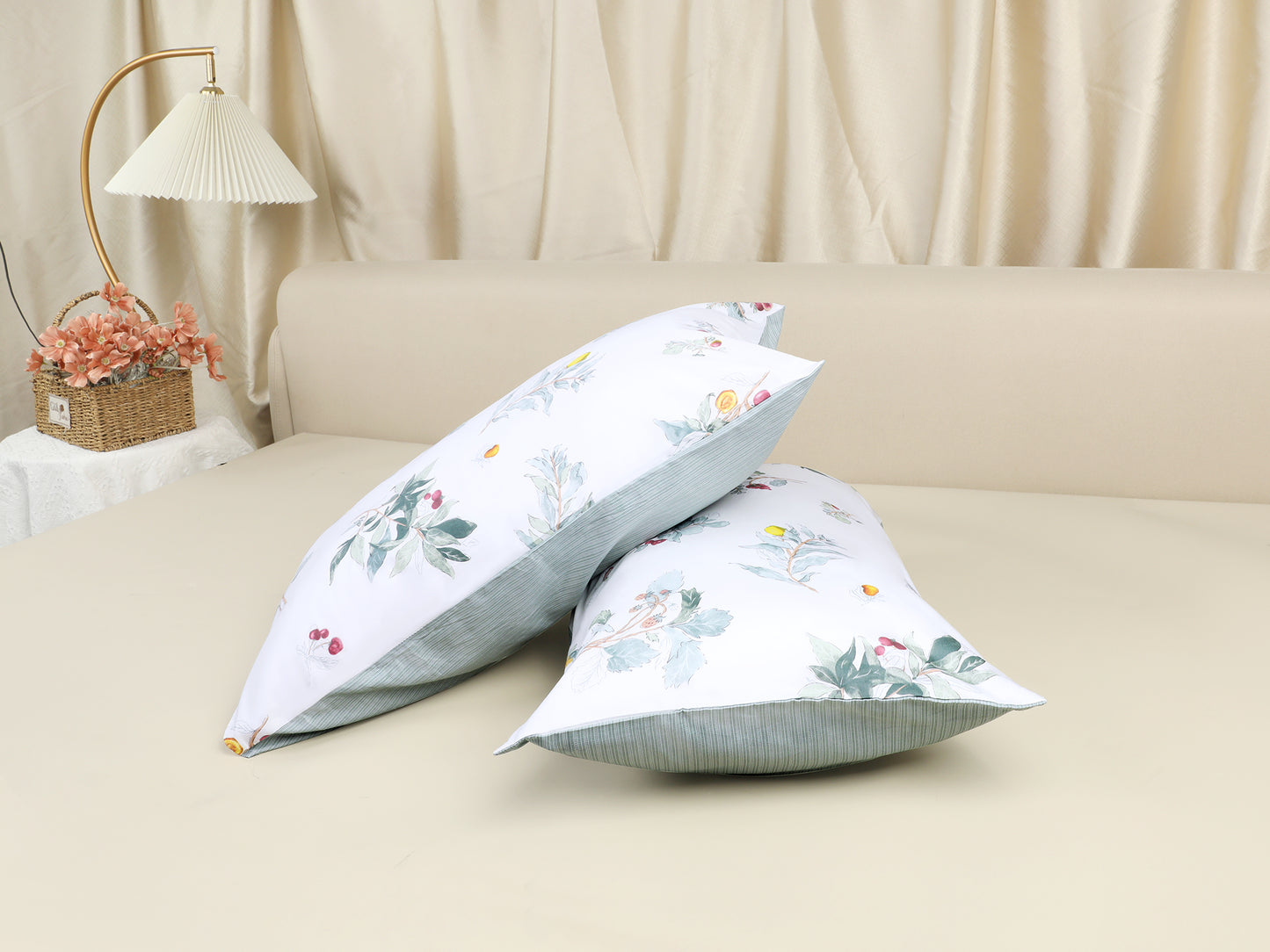 Pillowcase for Hair and Skin Breathable, Soft Floral Pillow Cases Set of 2 with Envelope Closure