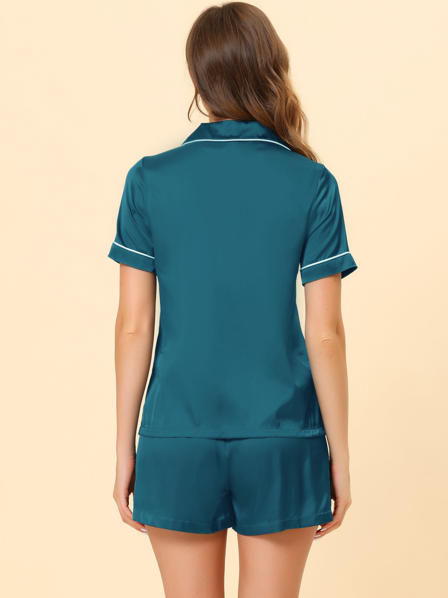 Pyjama en satin pour femme, chemise de nuit boutonnée avec short, ensemble de détente soyeux