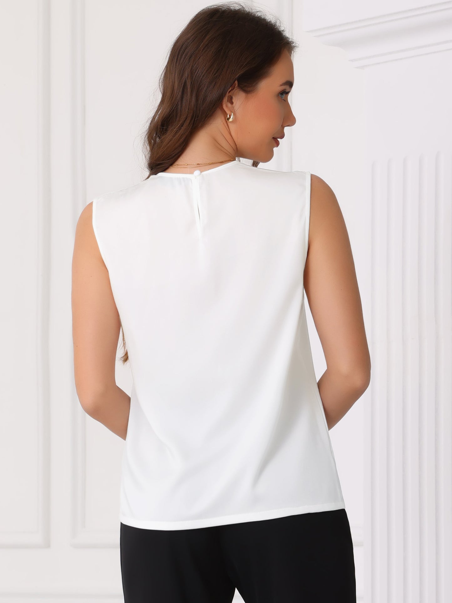 Women's Round Neck Sleeveless Basic Pleated Summer Tank Top