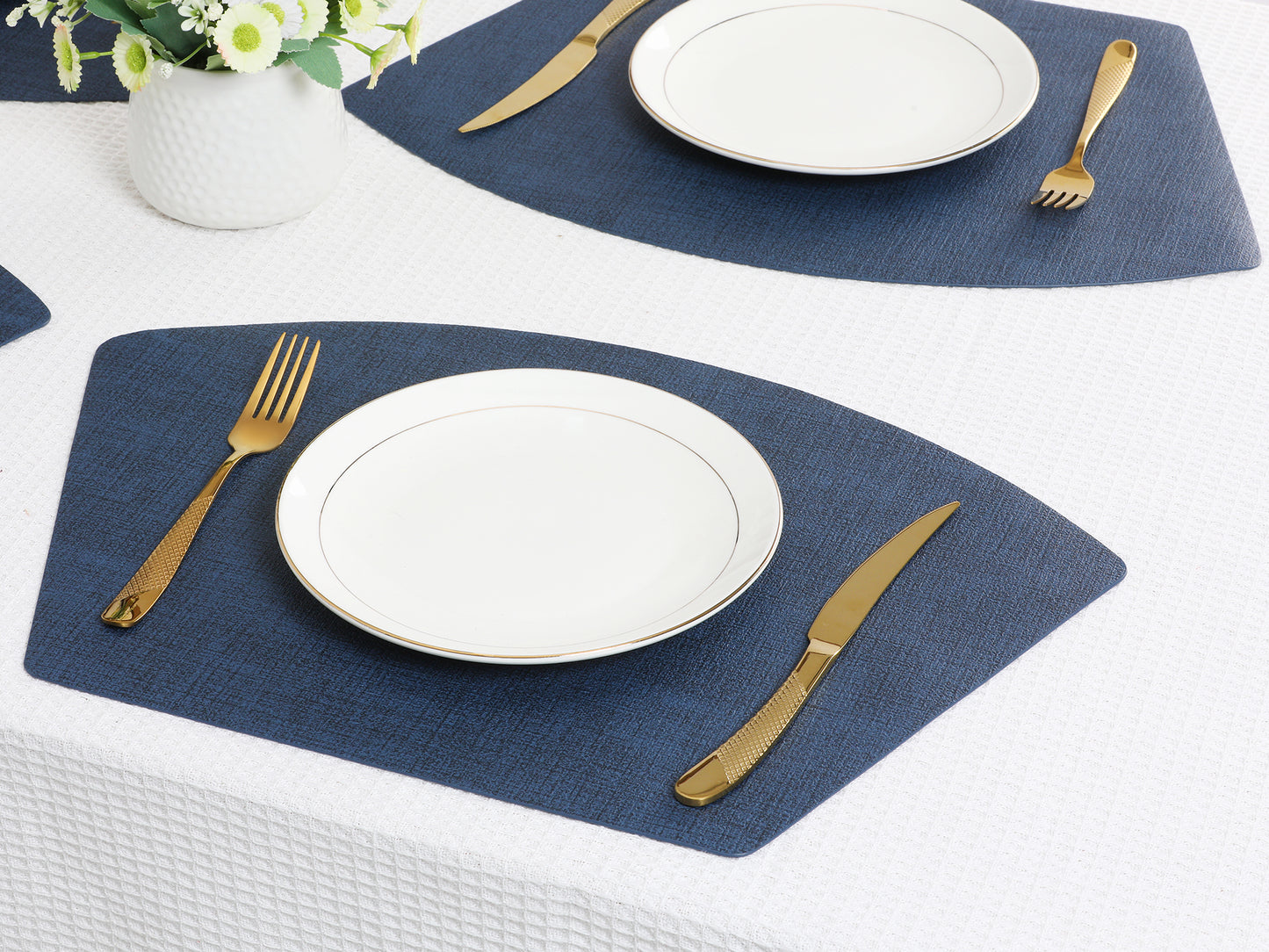 Juego de 6 manteles individuales de piel sintética con forma de cuña para decoración de mesa de cocina y comedor, lavables y lavables, 48 x 30 cm