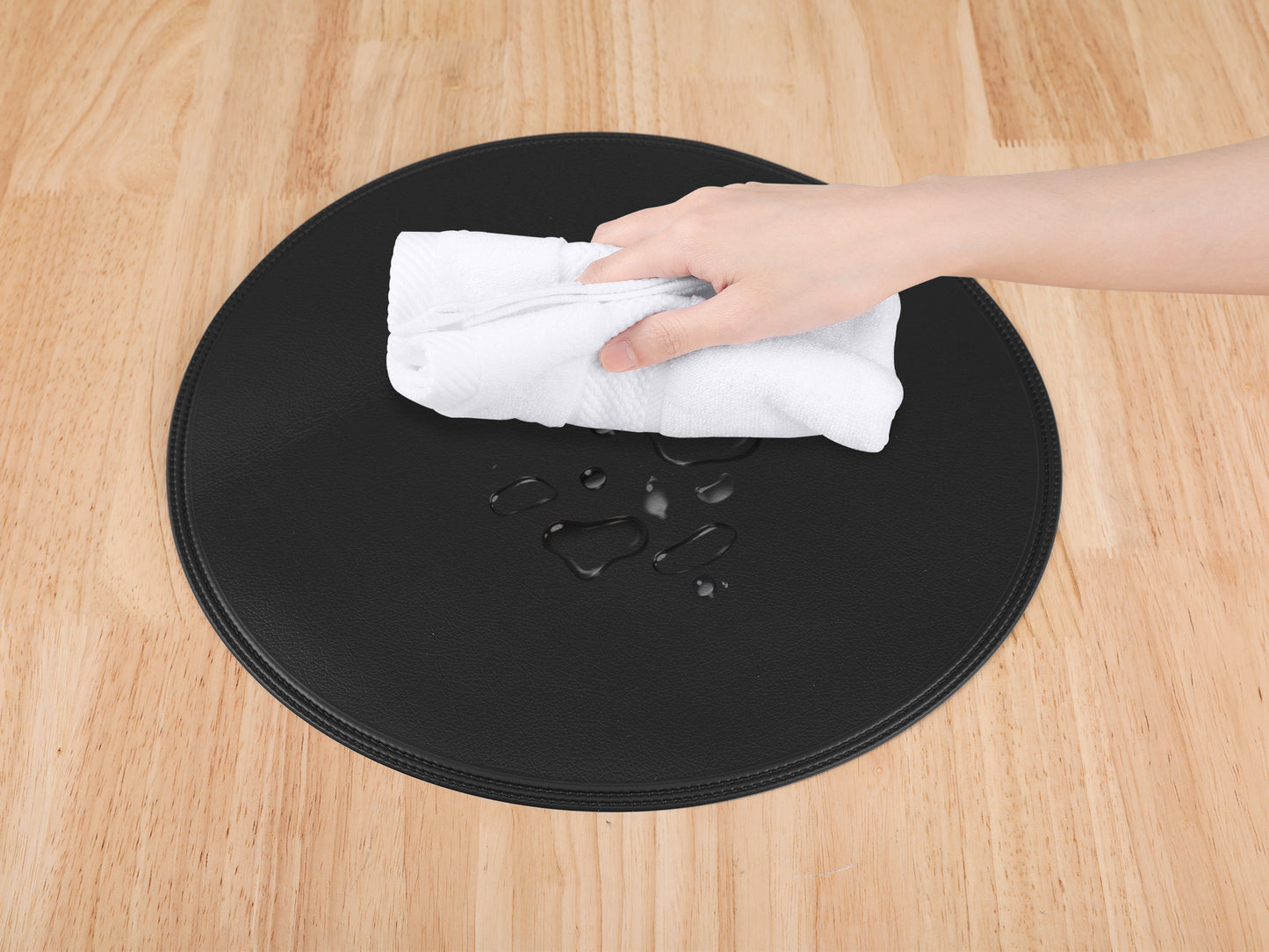 Set of 6 Placemats, Faux Leather for Kitchen Dining Table Decor Washable Heat Resistant Wipeable 15*15in