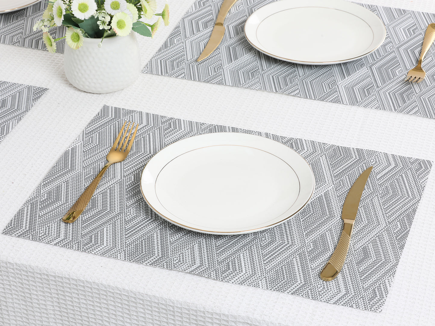 Placemats Set of 8 for Kitchen Dining Table Decor Heat Resistant Wipeable 18*12in