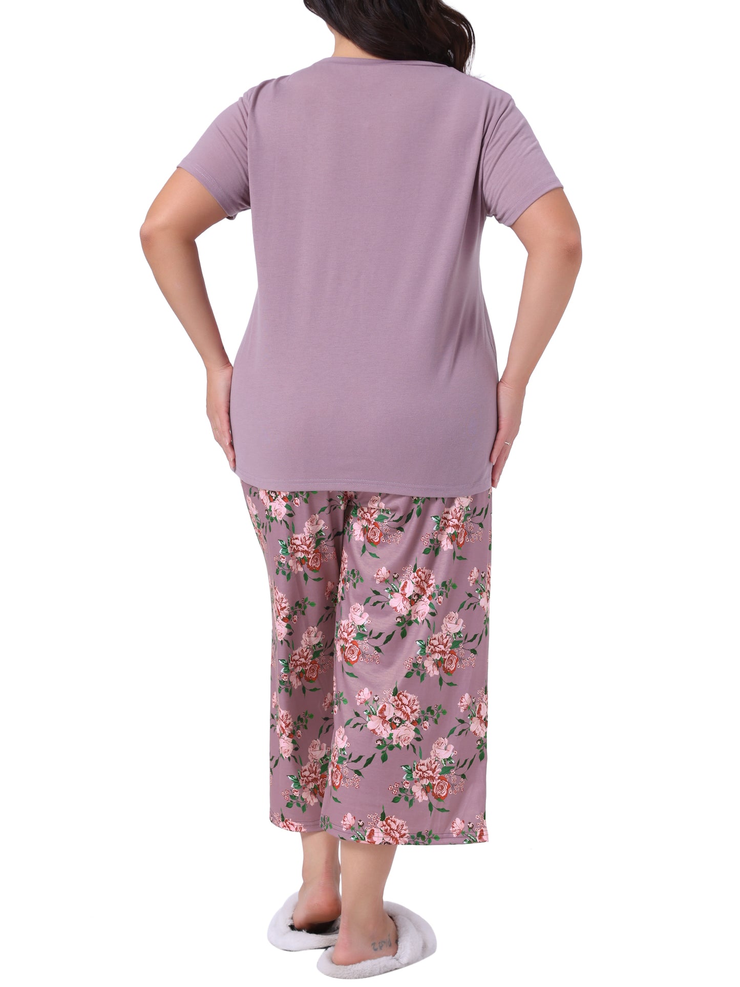 Women's Plus Size Short Sleeve Tops with Capri Pants Two-Piece Pajamas Set