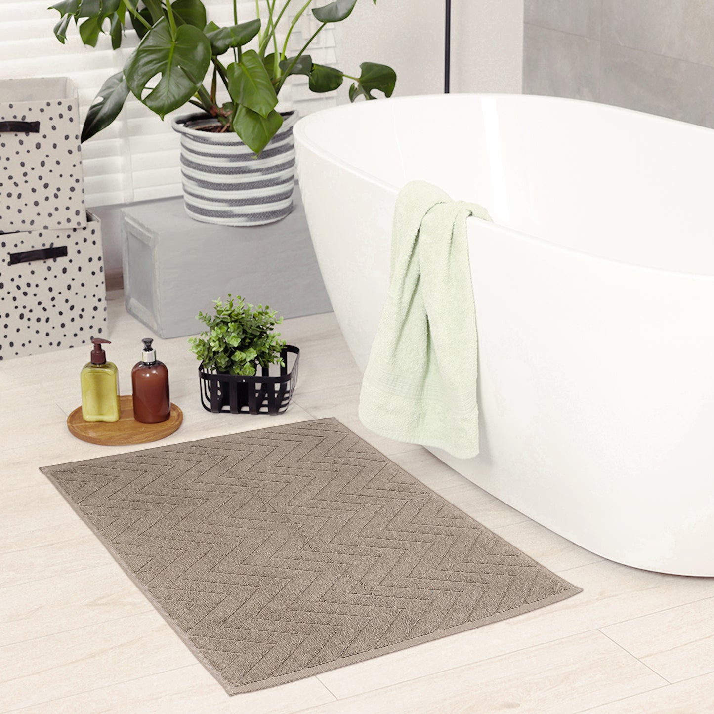 Absorbent Fade Resistant Cotton Luxury Bath Rugs Shower Mat Bathroom Non Slip Quick Dry Spa