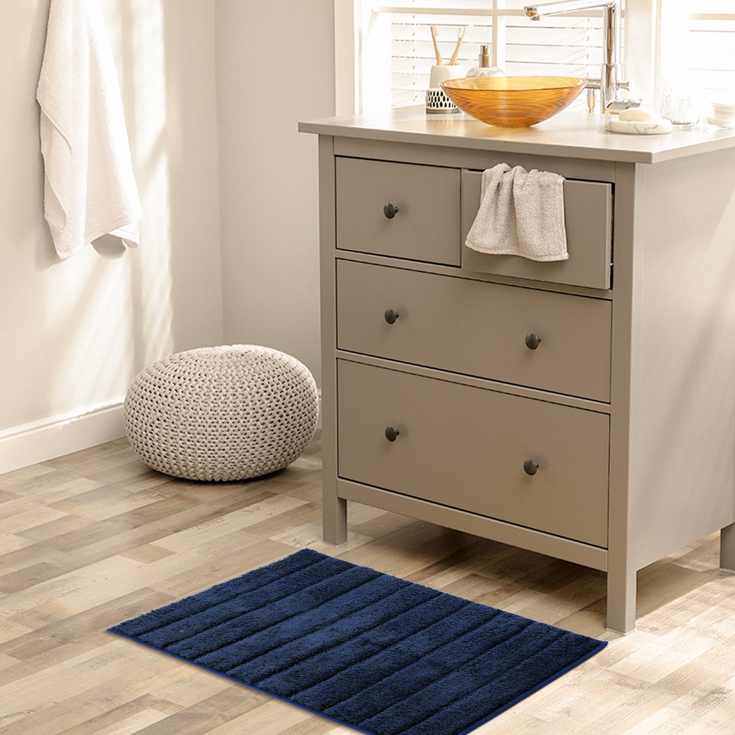 Soft Stripe Bathroom Rug, Rubber Backing Quick Dry Microfiber Rugs Non Slip Bath Mats