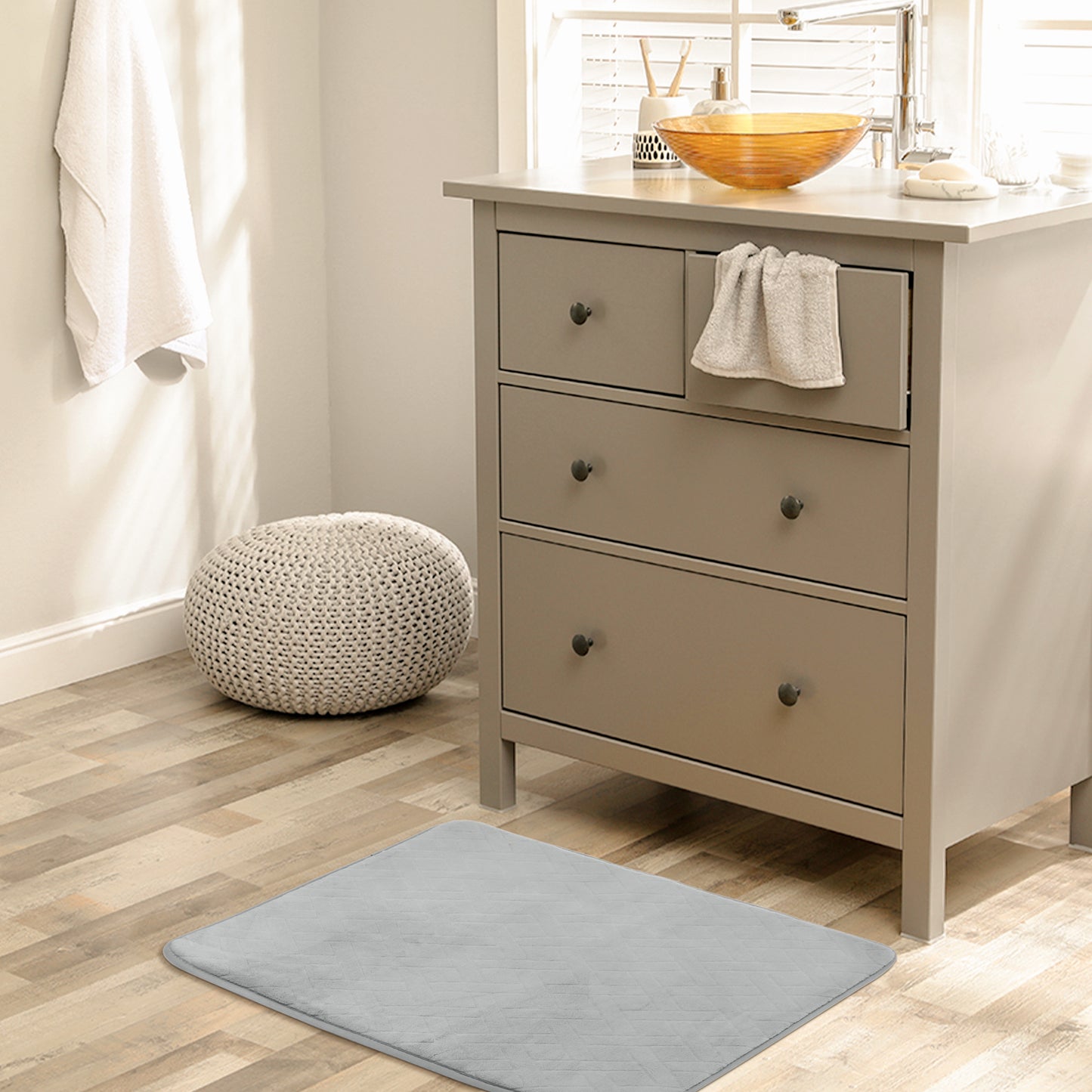 Geometric Pattern Bathroom Mat Soft Memory Foam Absorbent Non-Slip Machine Washable Bath Rugs