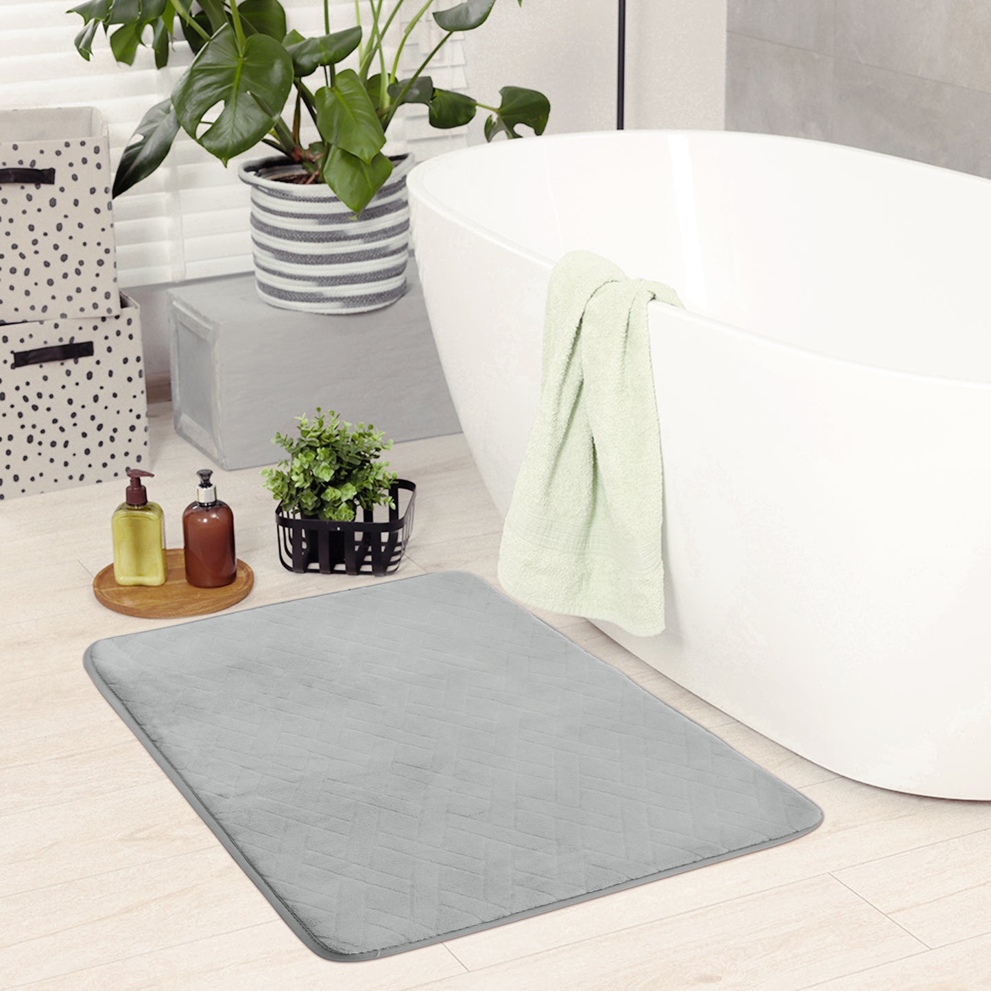 Geometric Pattern Bathroom Mat Soft Memory Foam Absorbent Non-Slip Machine Washable Bath Rugs