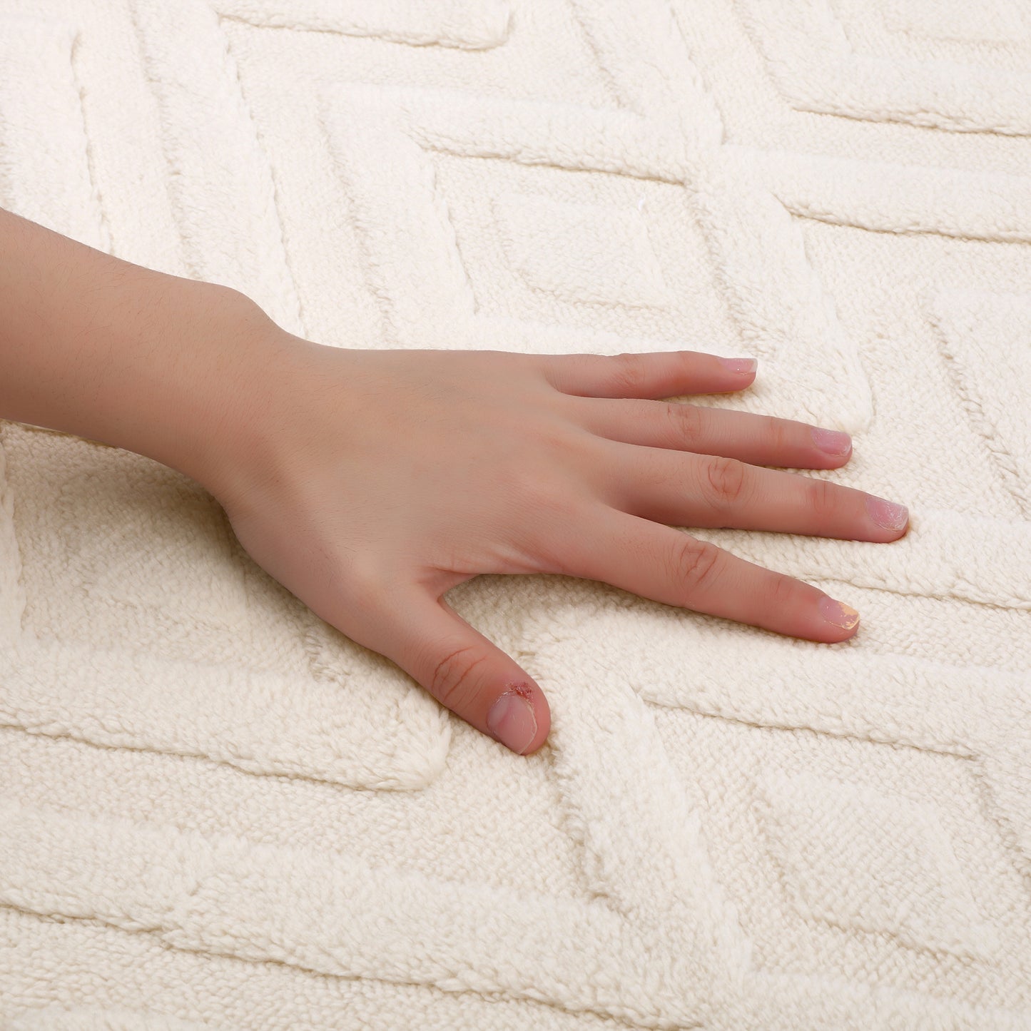 Geometric Pattern Bathroom Mats Soft Absorbent Non-Slip Machine Washable Dry Bath Rugs Home Gifts