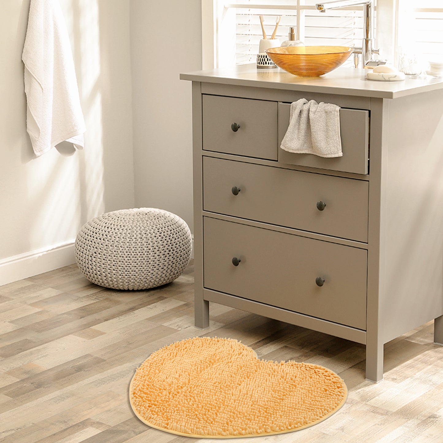 Heart Shaped Chenille Bath Rugs Soft Absorbent Shaggy Bath Mats Non-Slip Washable Plush Bath Mats