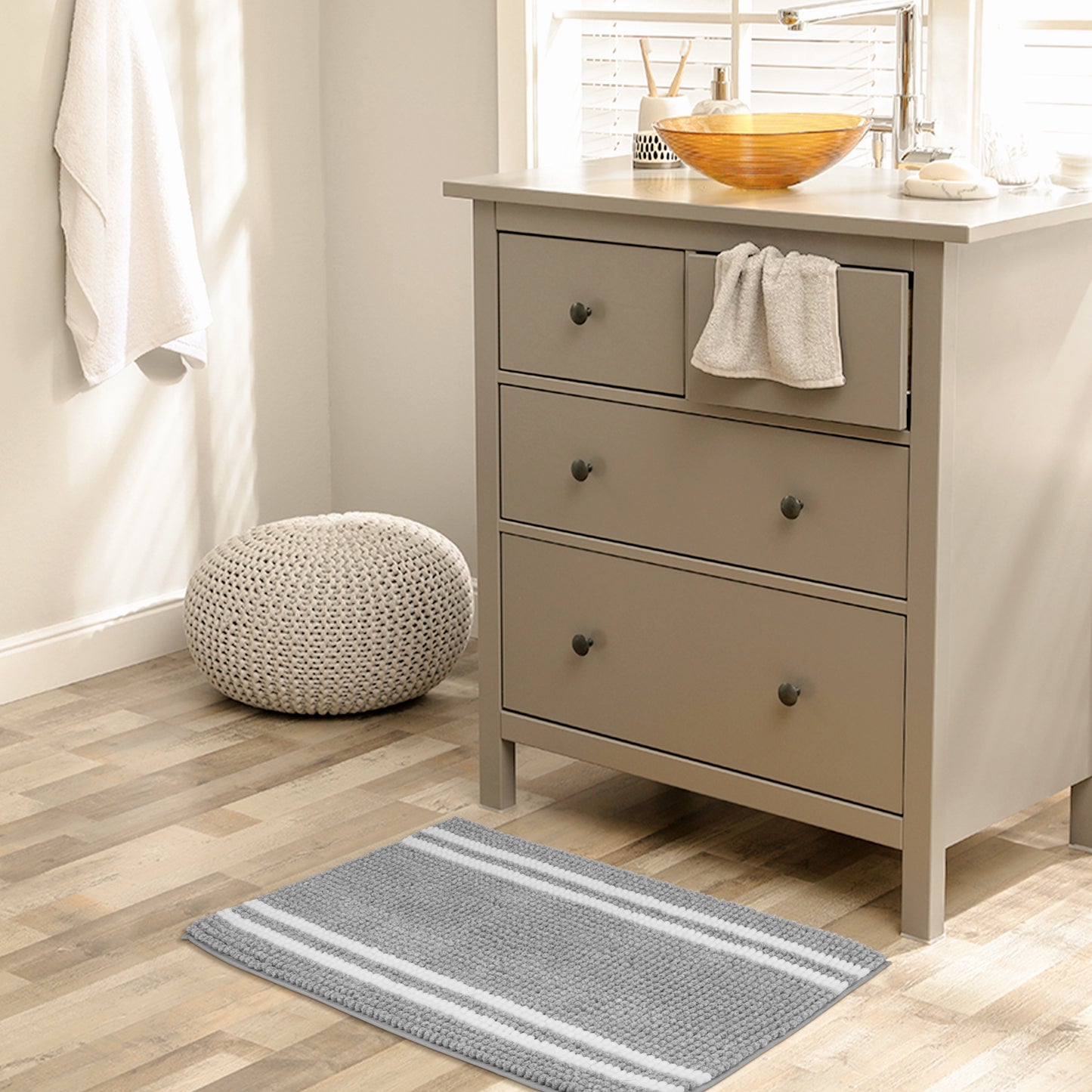 Striped Bathroom Rugs, Soft and Absorbent Fluffy Chenille Bath Rug, Non Slip Bath Mats