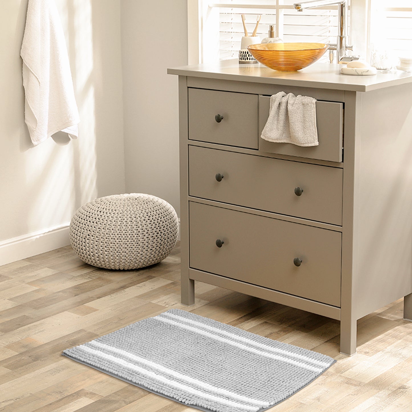 Striped Bathroom Rugs, Soft and Absorbent Fluffy Chenille Bath Rug, Non Slip Bath Mats