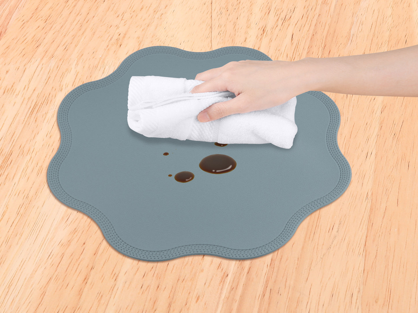 Placemats Set of 6 Faux Leather for Kitchen Dining Table Decor, Washable Wipeable 15*15in