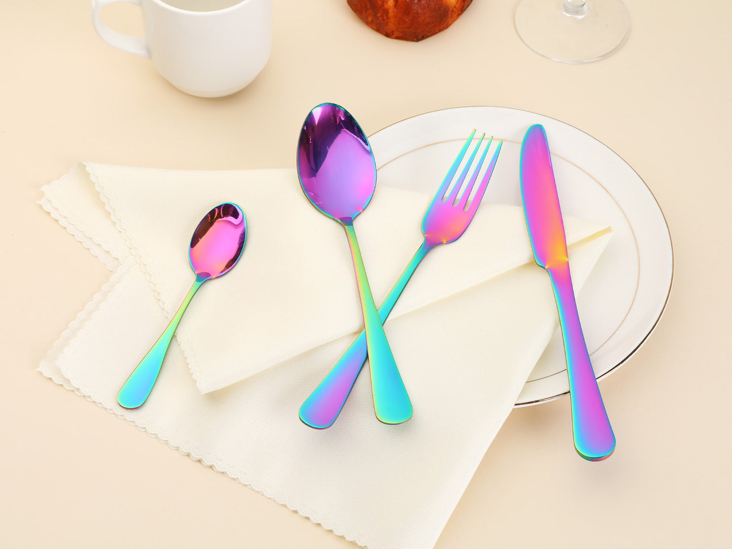 24 Pieces Silverware Set, Stainless Steel Flatware with Spoons and Forks Set